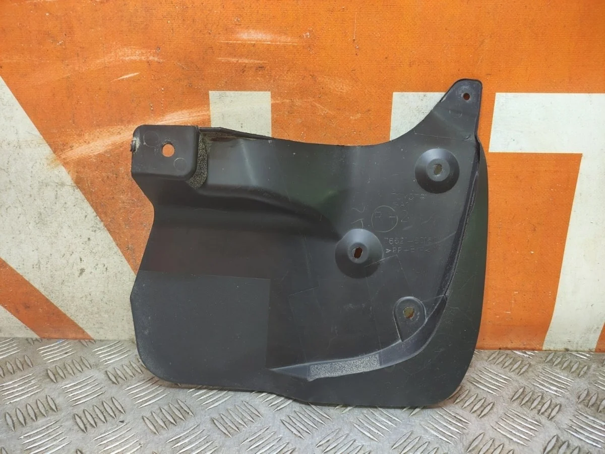 Брызговик Lexus LX 2007-2015 3 URJ200