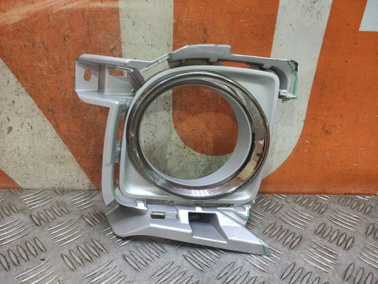 Окантовка птф Toyota Land Cruiser 2012-2015 200