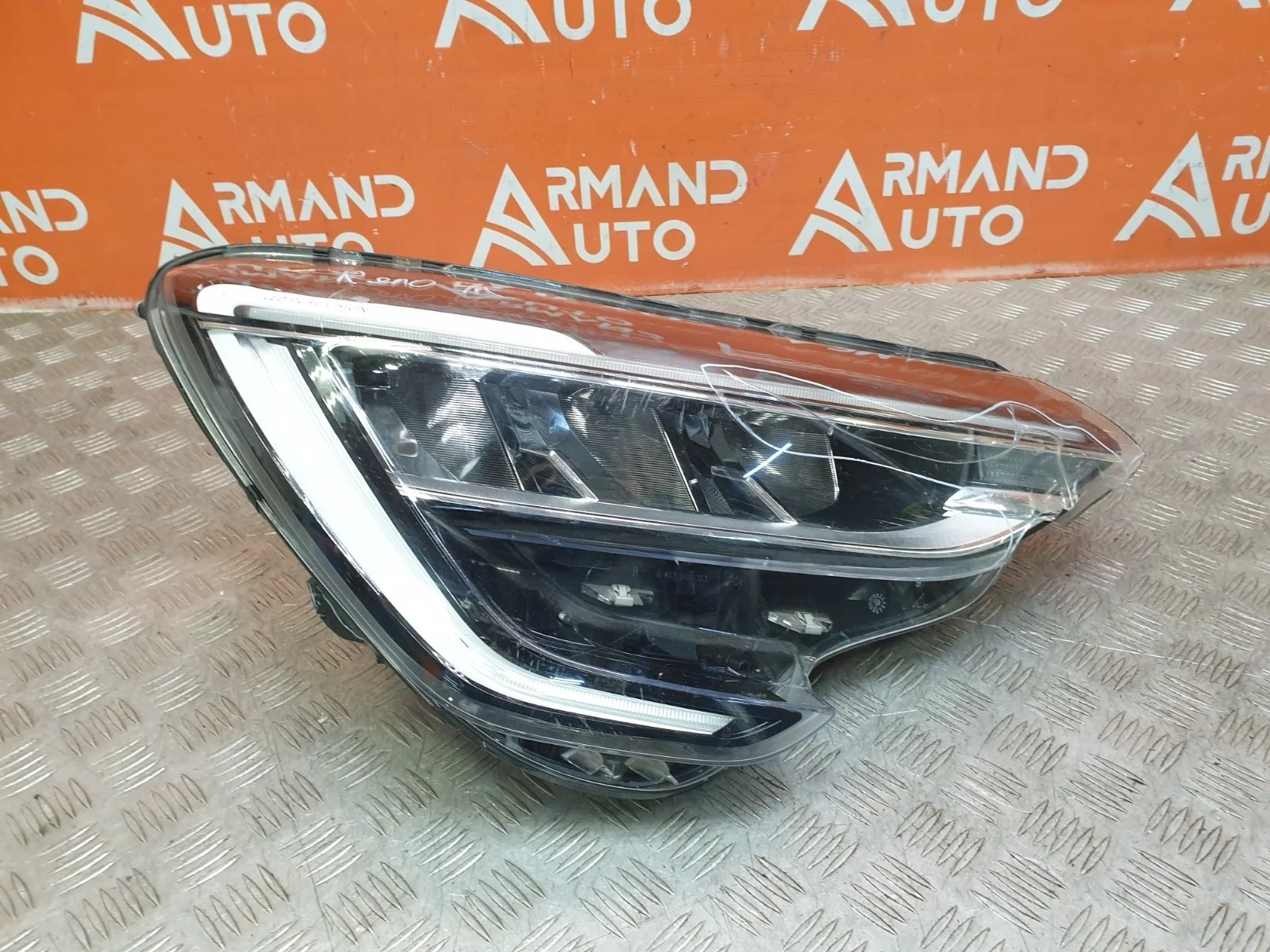Фара Renault Arkana 2019-нв
