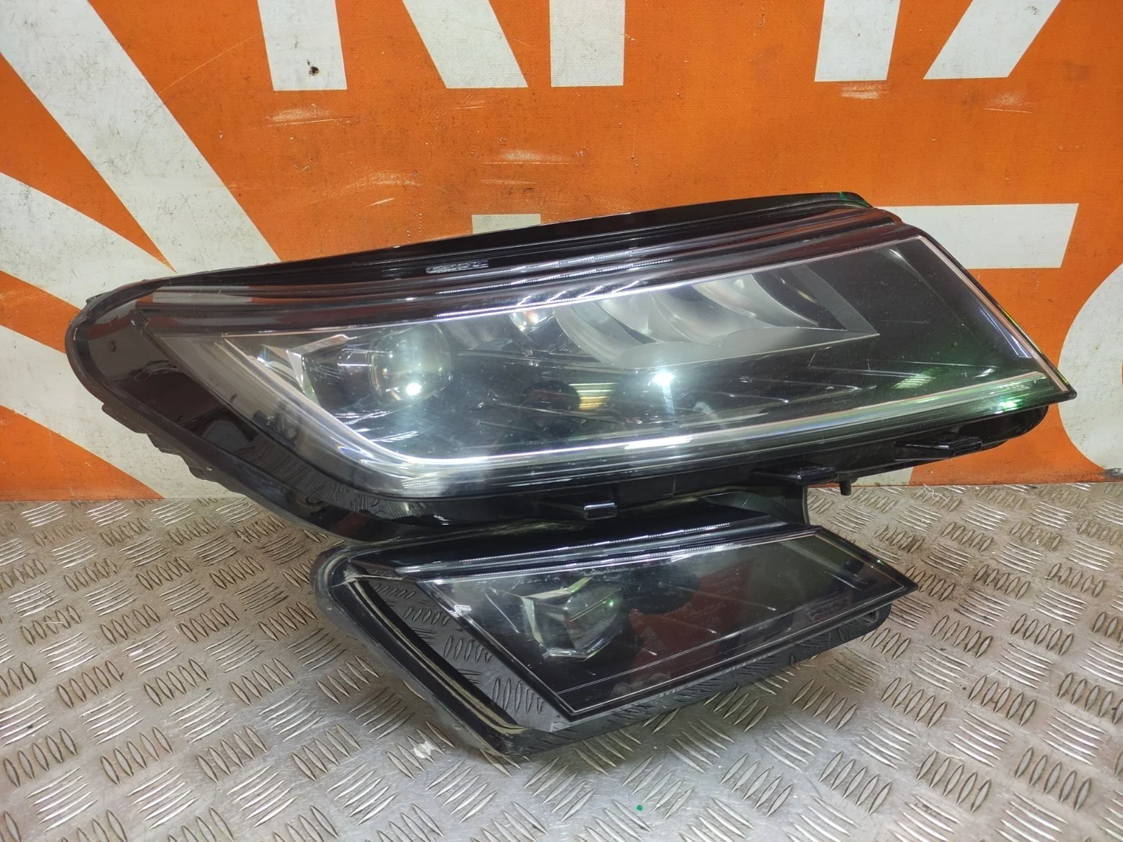 Фара Skoda Kodiaq 2016-2022