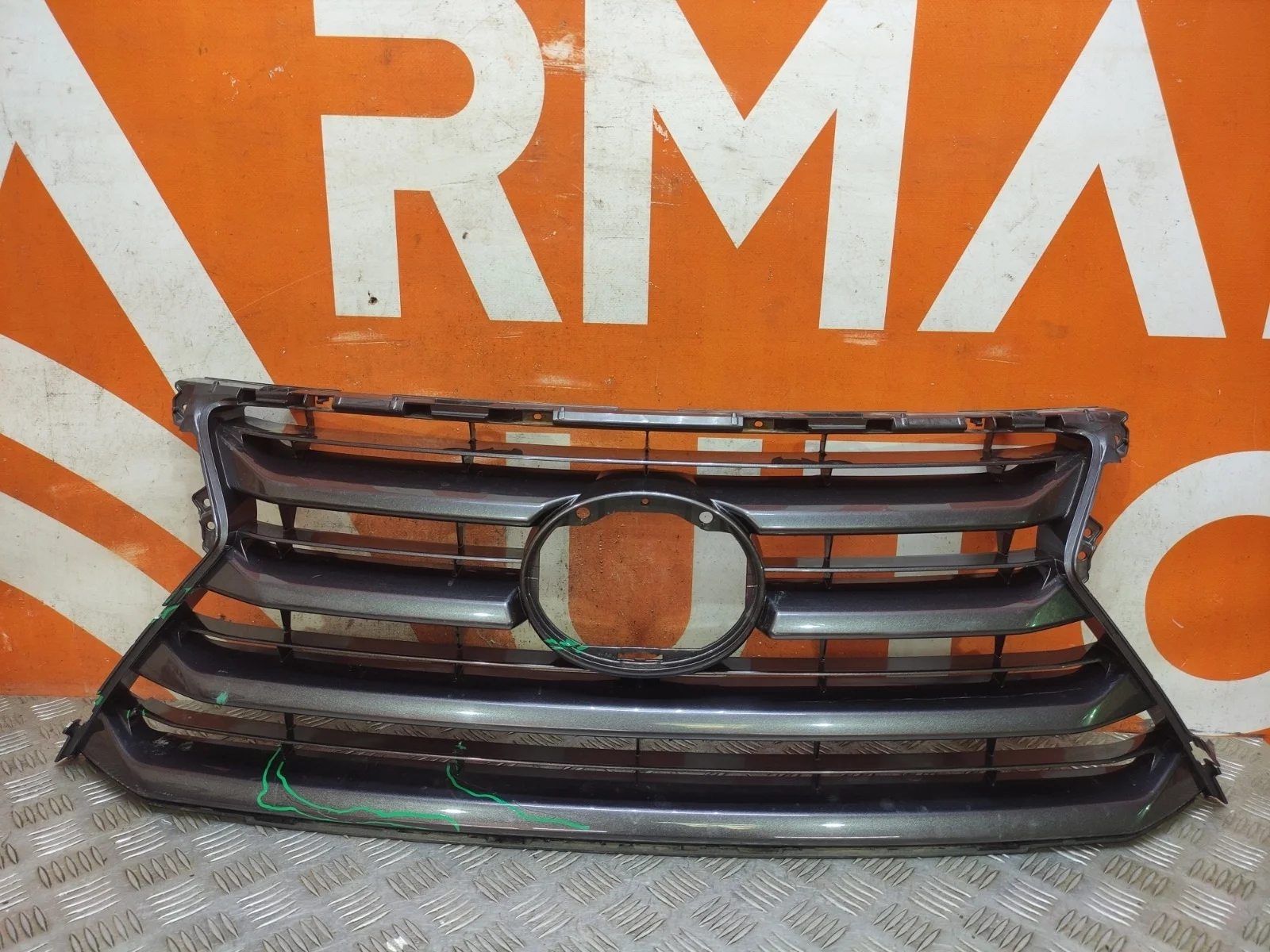 Решетка радиатора LEXUS NX 2014-2017