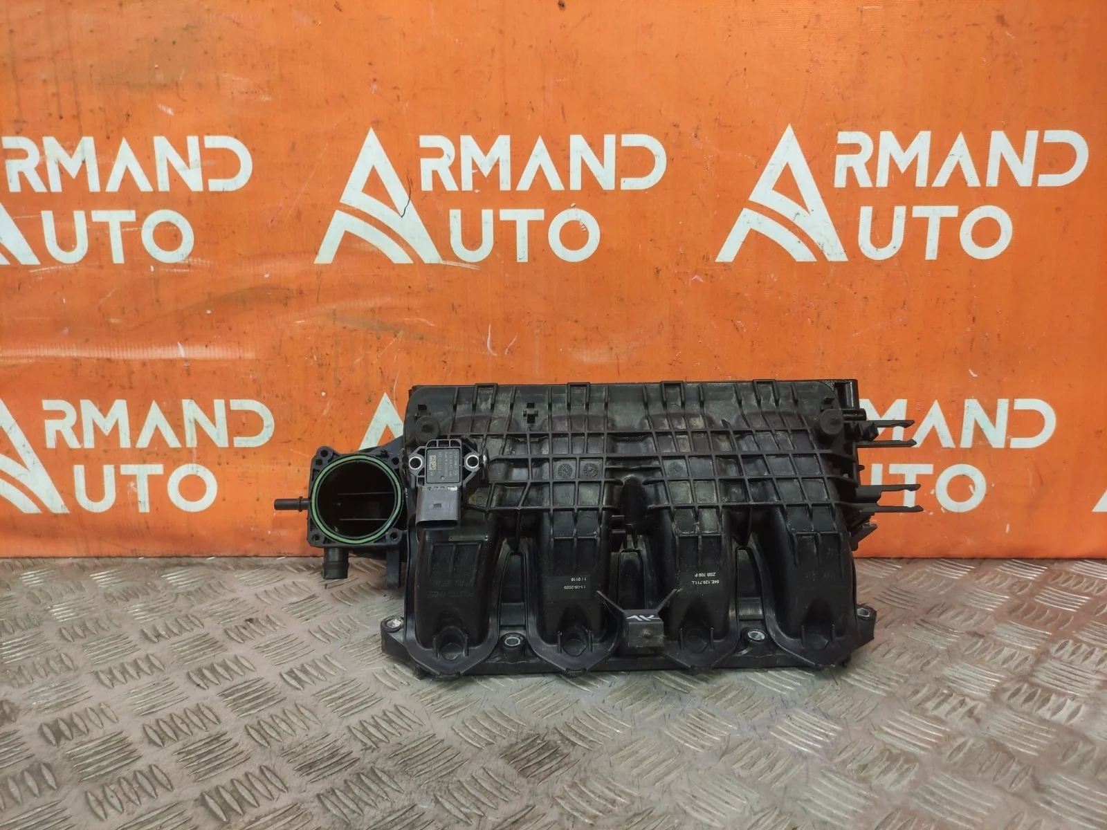 Коллектор впускной Skoda Karoq 2017-нв