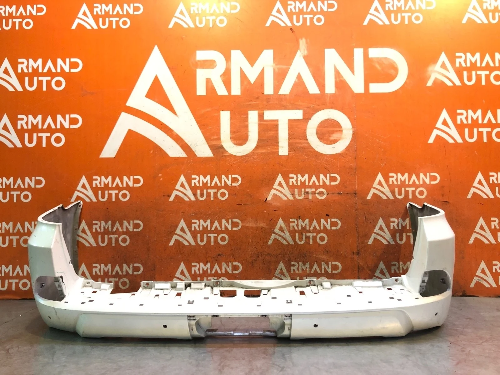 Бампер Lexus LX 2015-2023 URJ200