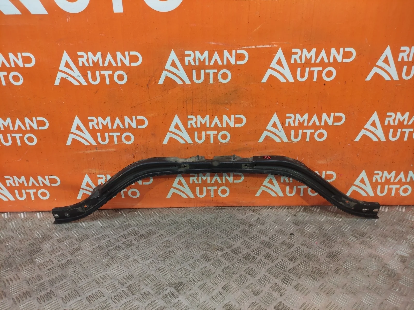 Кронштейн радиатора JEEP Grand Cherokee 2004-2010 WK