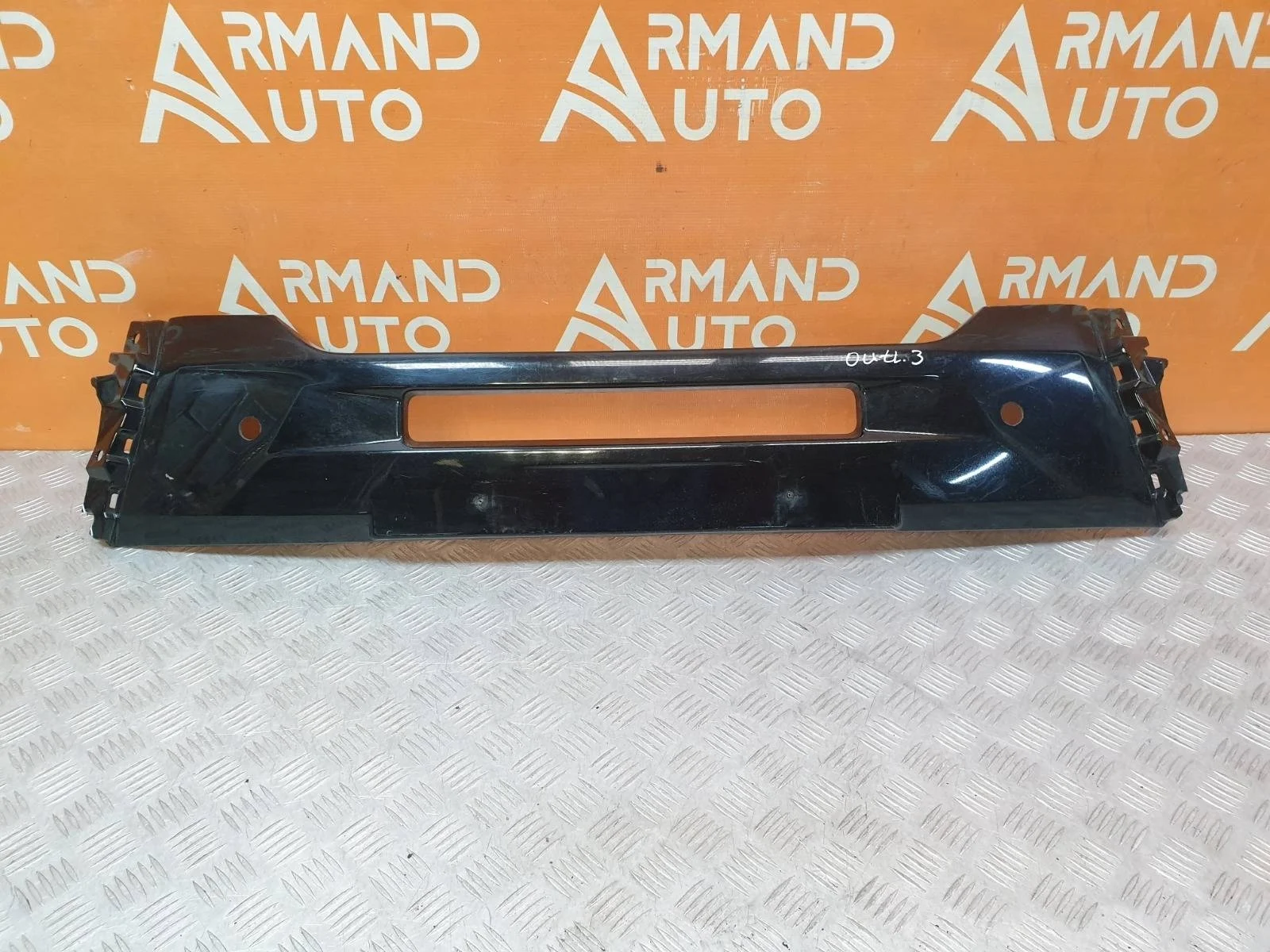 Накладка бампера Mitsubishi Outlander 2015-2018 3