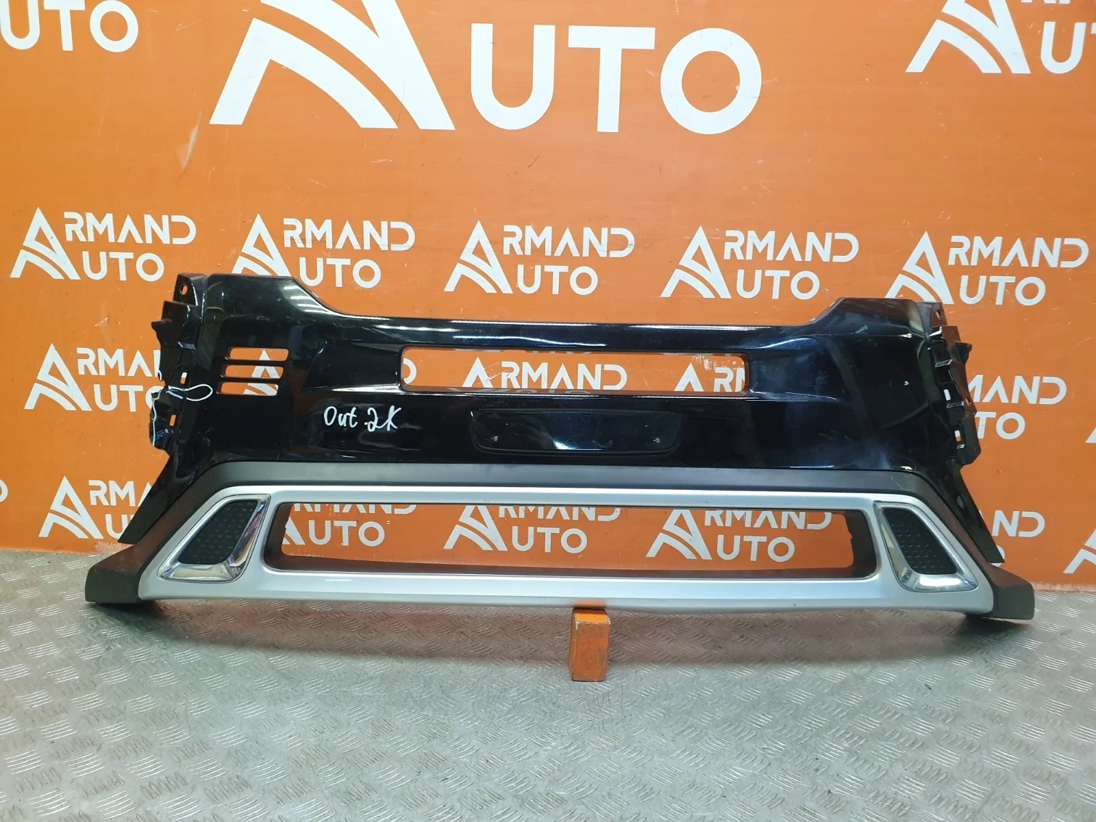 Накладка бампера верхняя Mitsubishi Outlander 2018-нв 3