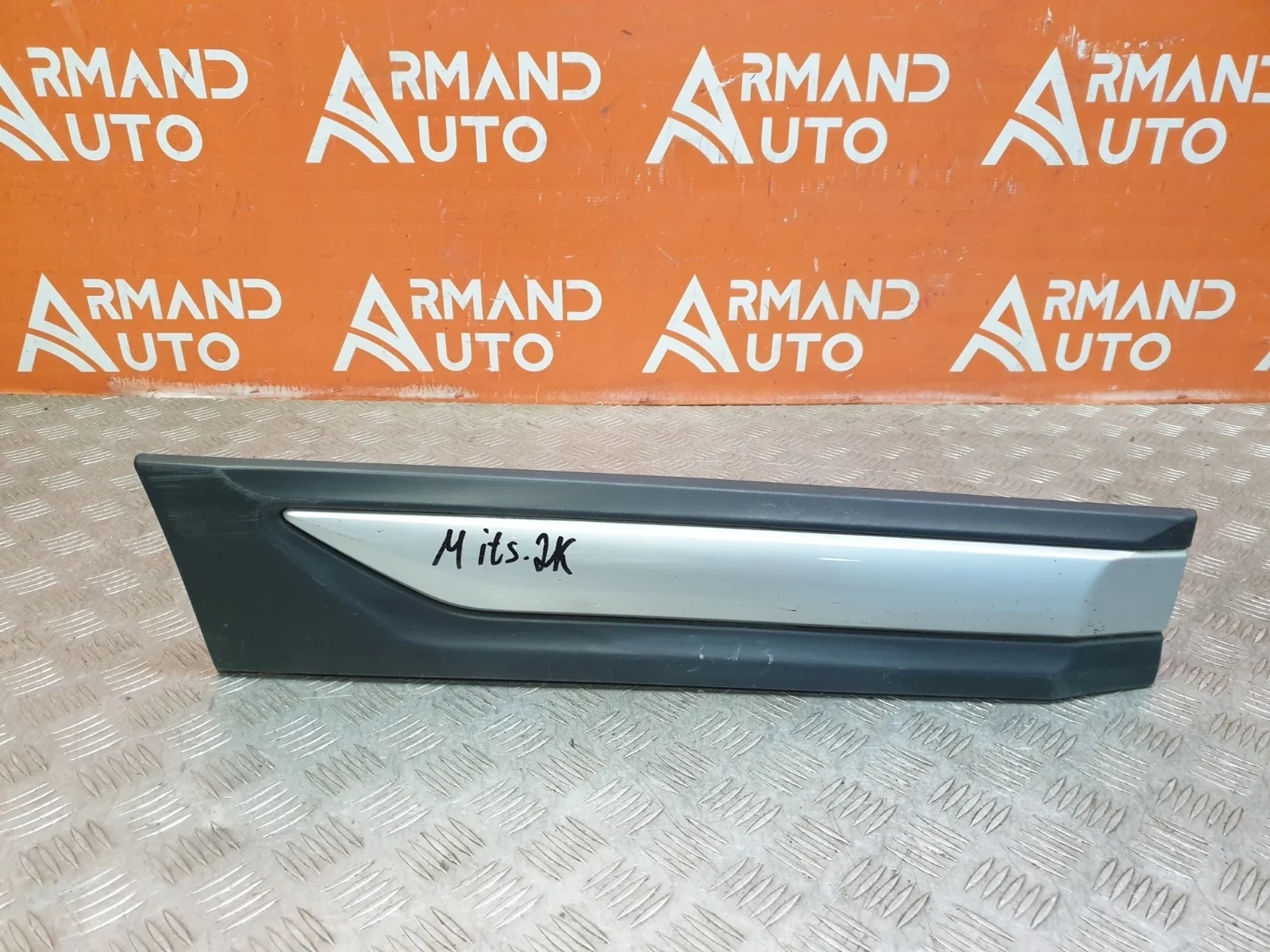 Молдинг двери Mitsubishi Outlander 2015-нв 3