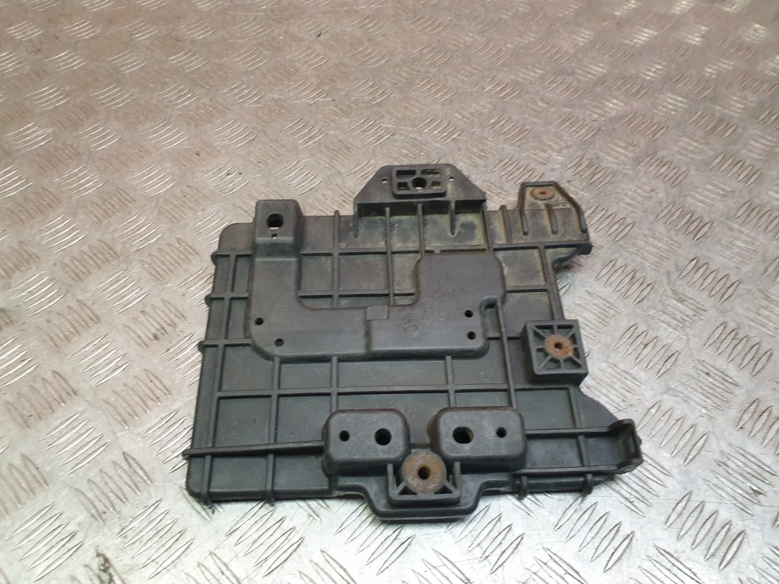 Площадка акб Hyundai Solaris 2010-2014