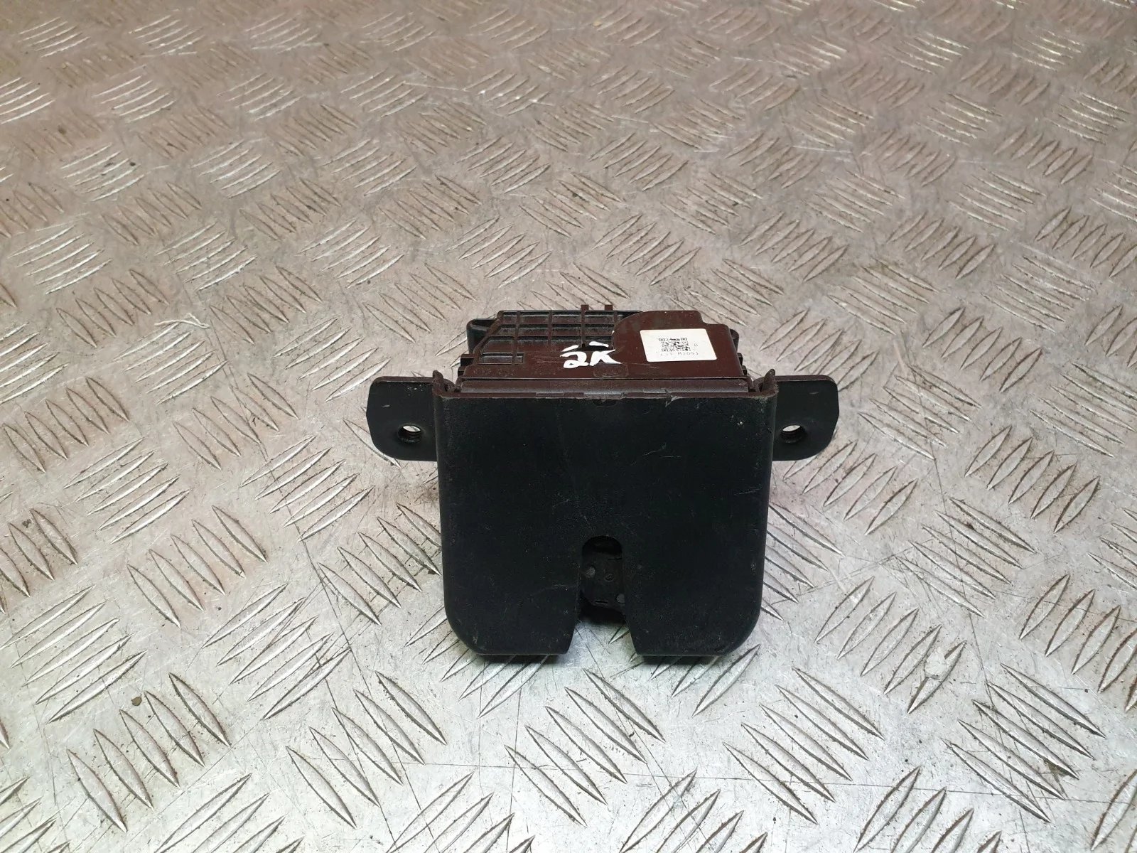 Замок двери багажника Hyundai Tucson 2015-2021 3