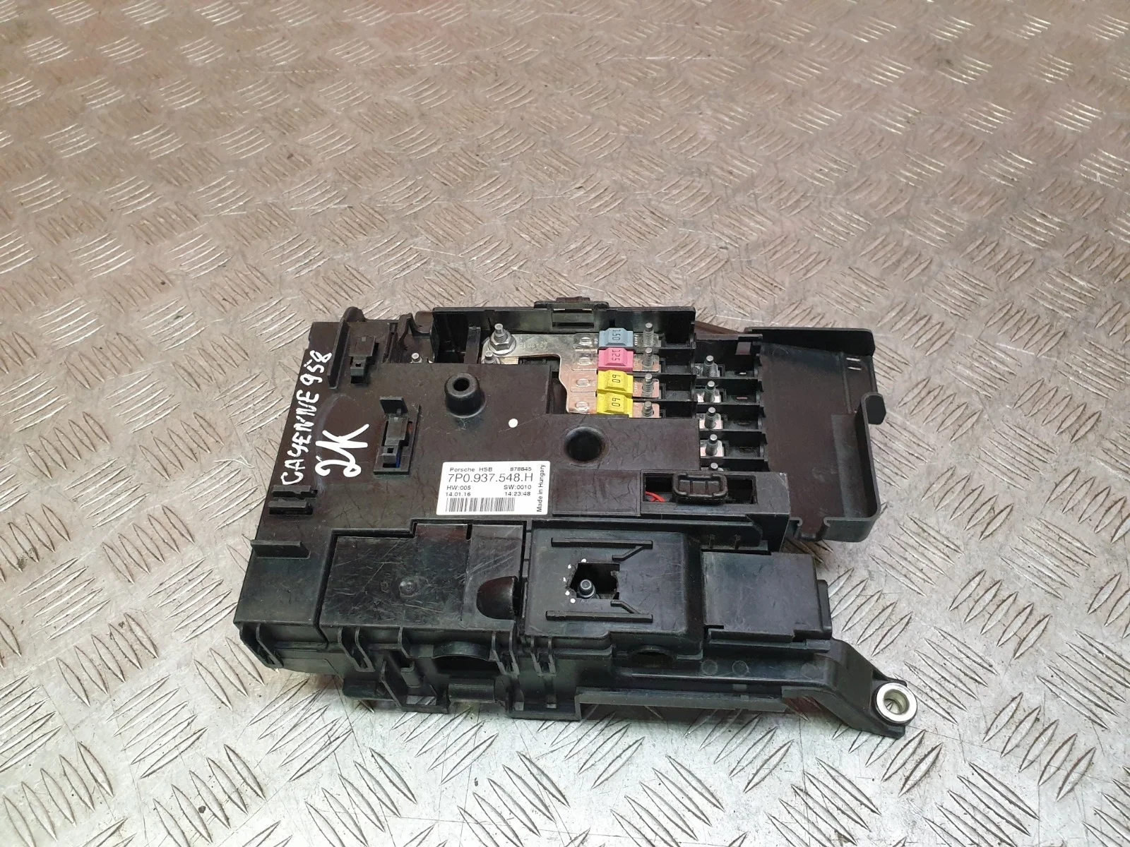 Блок предохранителей Porsche Cayenne 2010-2018 958