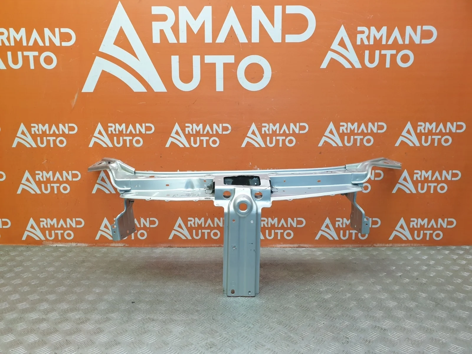 Панель передняя (суппорт радиатора) Renault Logan 2012-2022