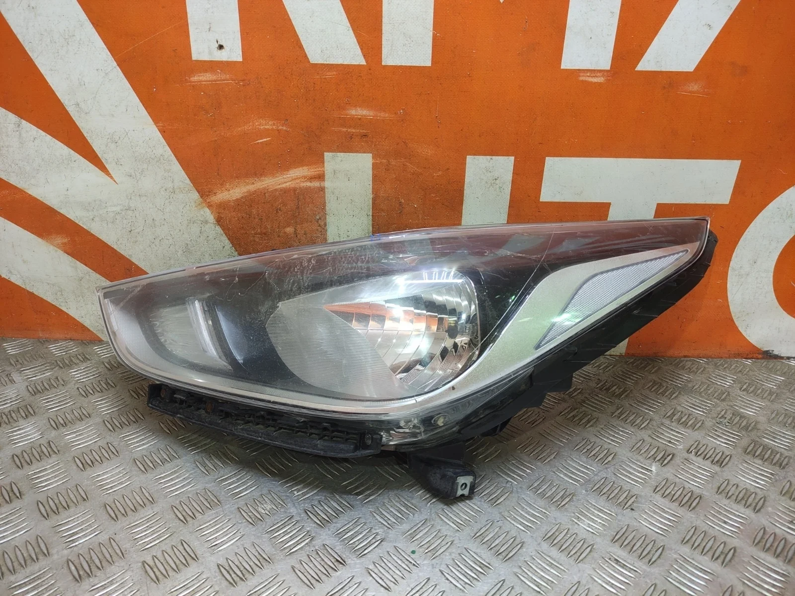 Фара HYUNDAI SOLARIS 2017-2020