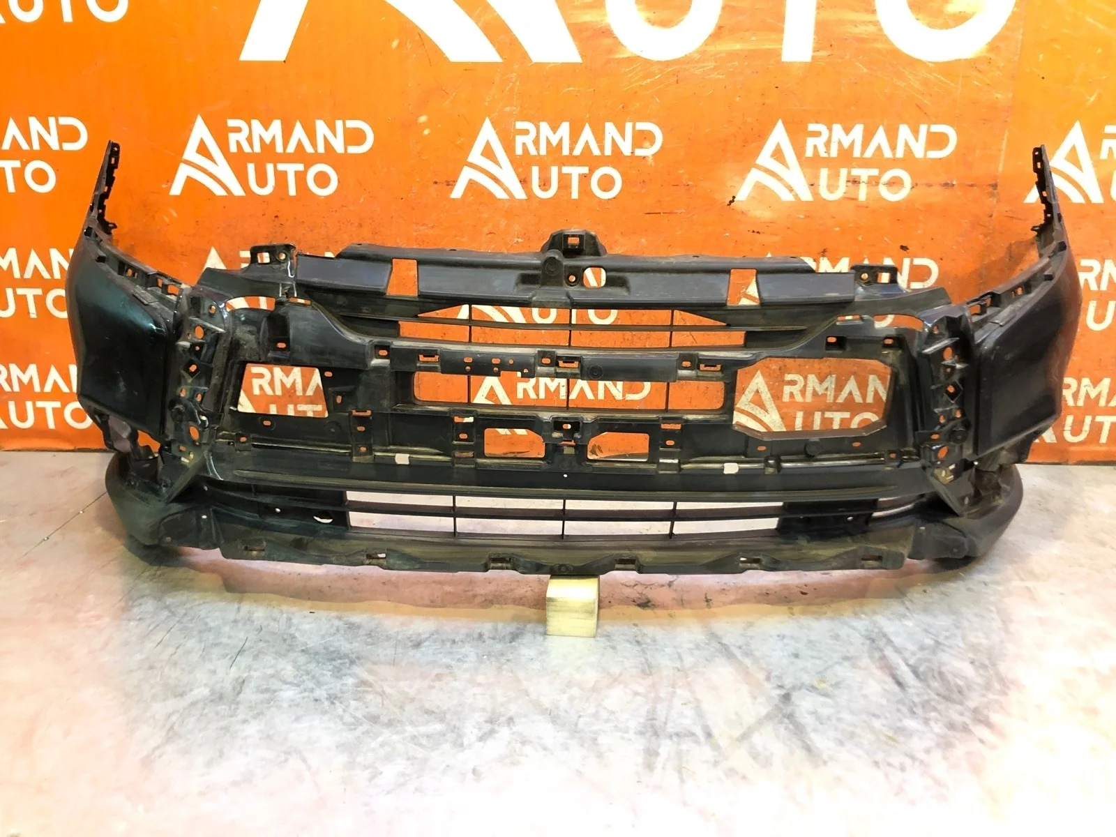 Бампер Mitsubishi Outlander 2018-нв 3