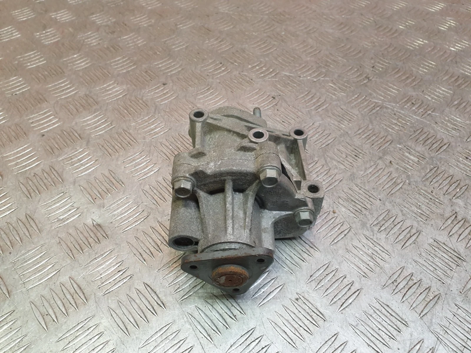 Насос водяной (помпа) Mitsubishi Outlander 2009-2013 XL