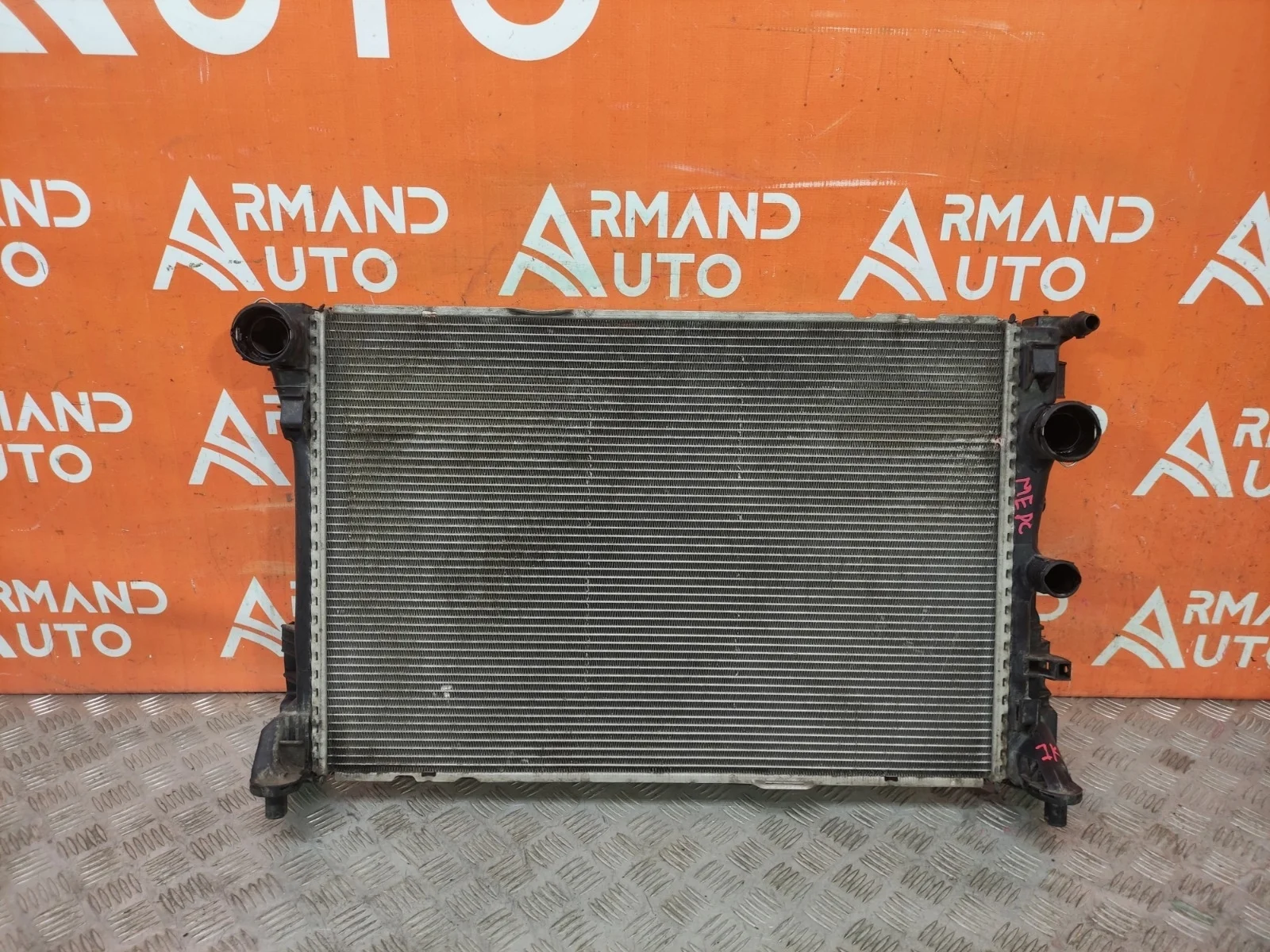 Радиатор двигателя (двс) Mercedes -Class 2009-2016 W212, S212, C207