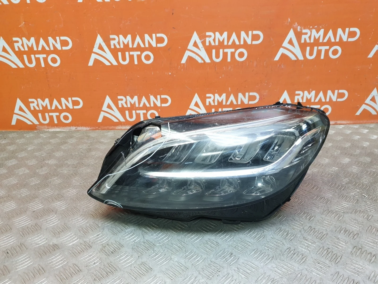 Фара Mercedes -Class 2018-2021 W205