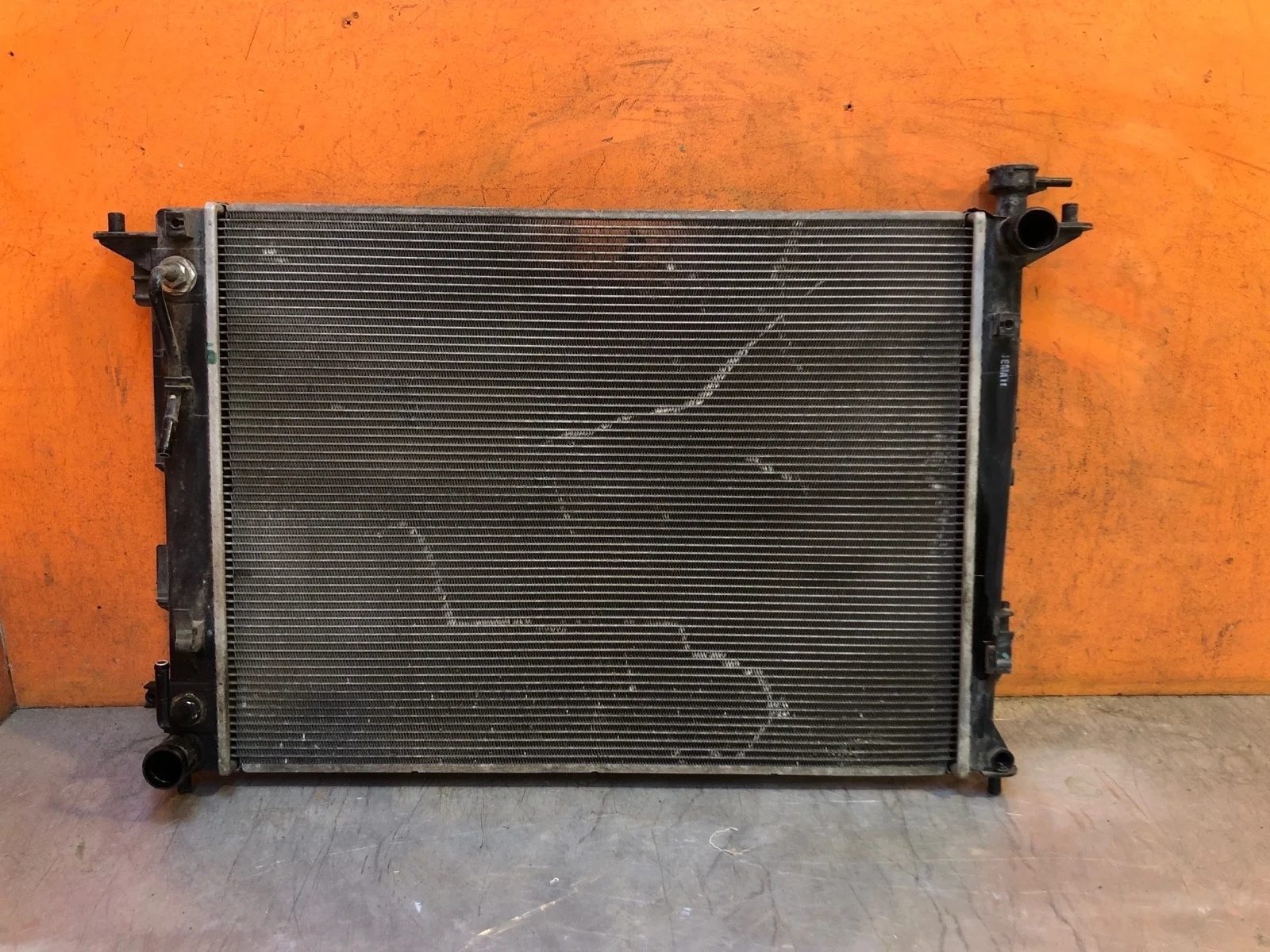 Радиатор двигателя (двс) Hyundai Tucson 2009-2015