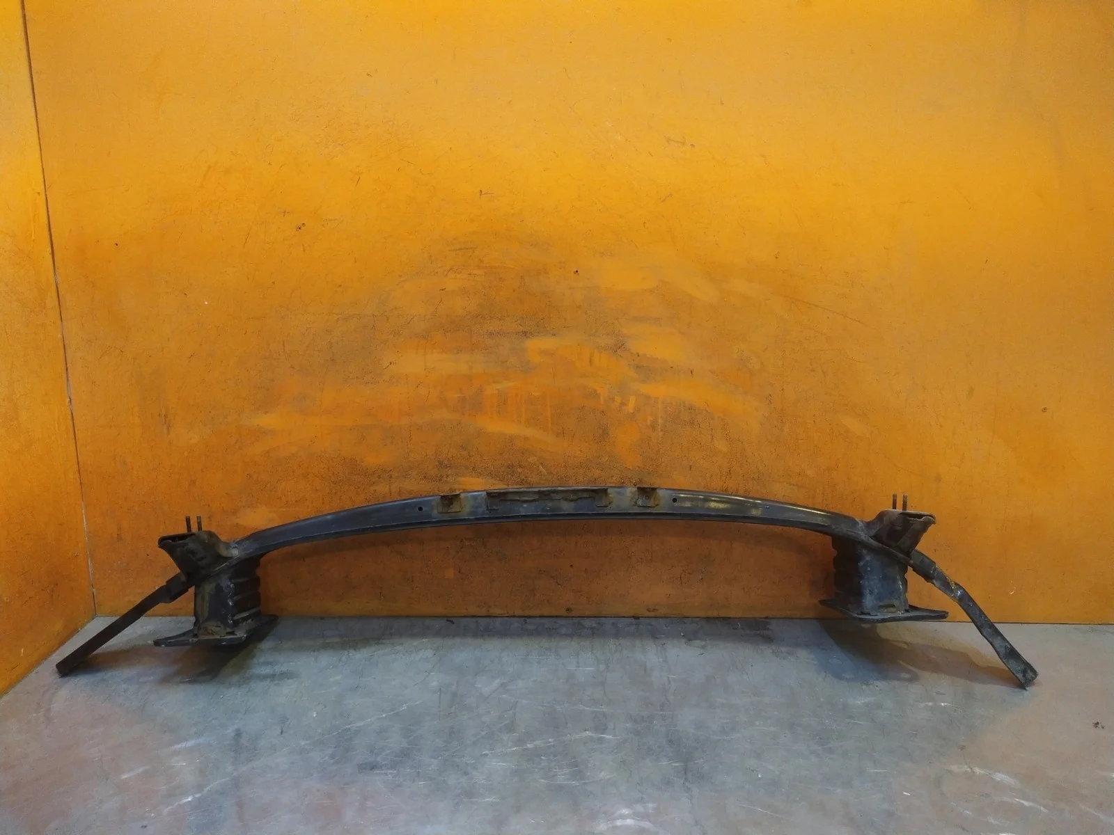 Усилитель бампера Hyundai Santa Fe 2015-2019 3 DM