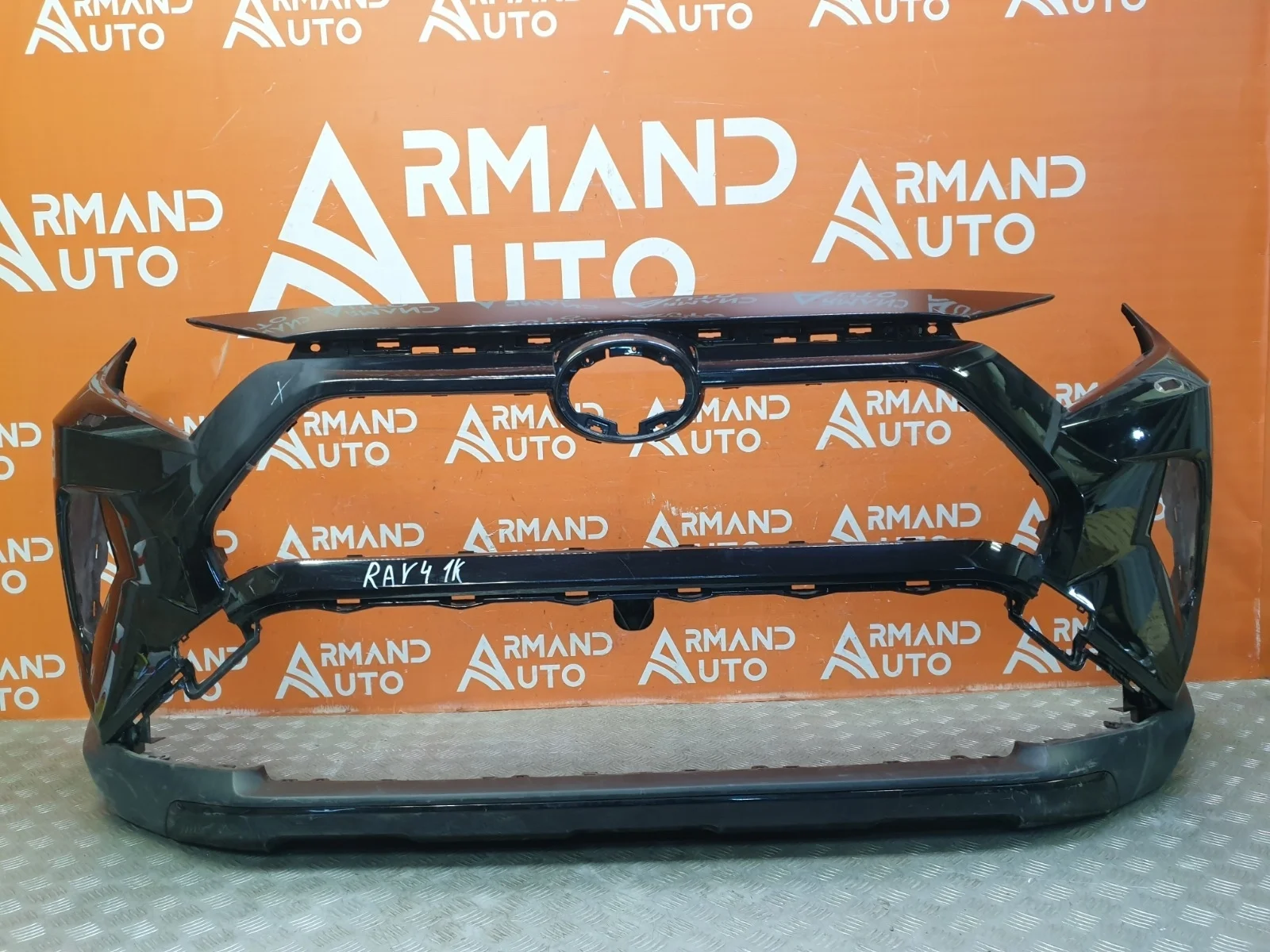 Бампер Toyota RAV4 2018-нв 5 XA50