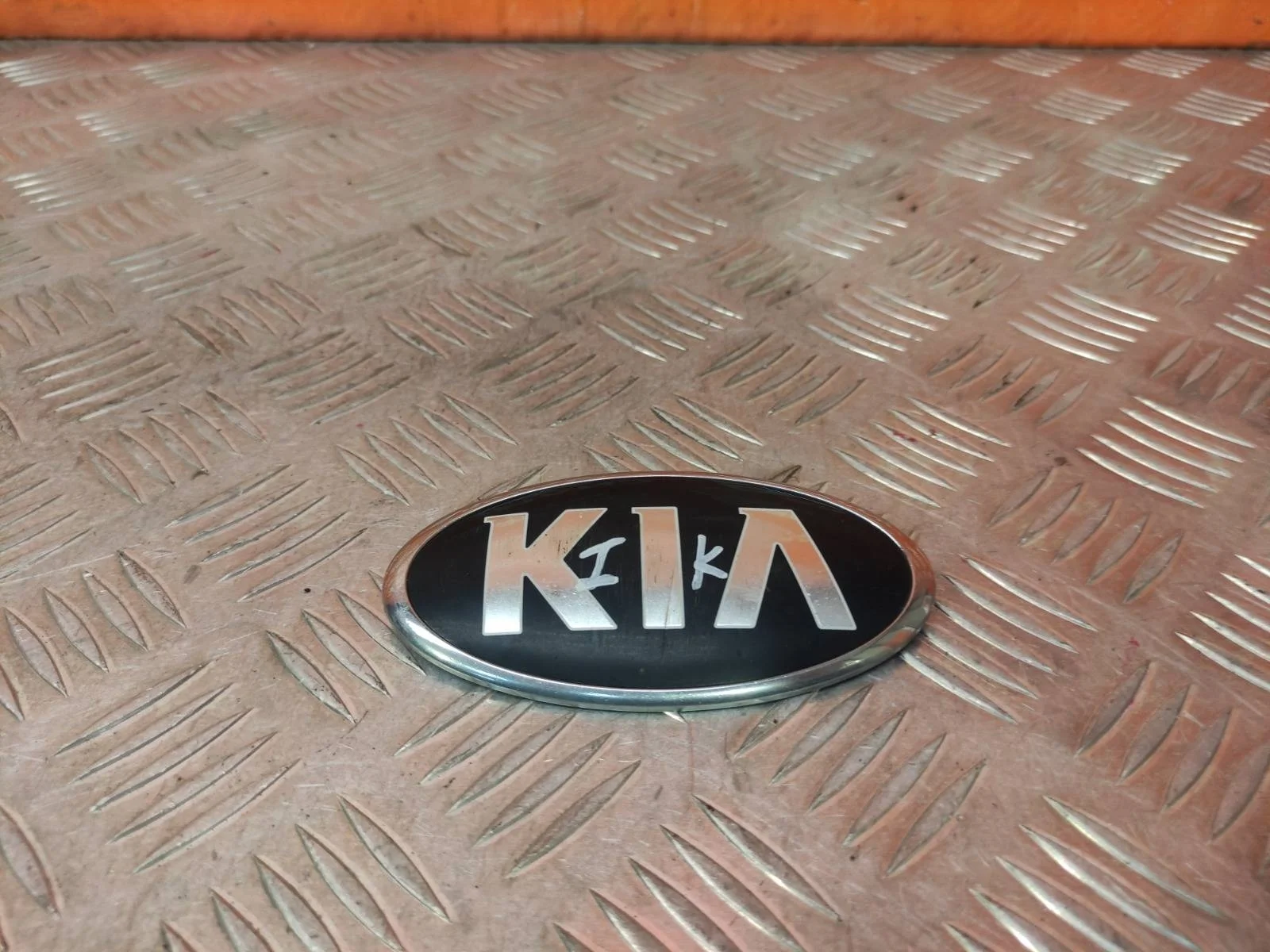 Эмблема KIA Ceed 2018-нв 3 CD