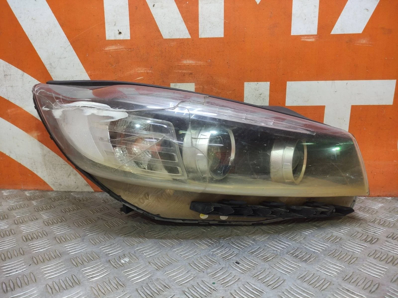 Фара KIA SORENTO 2014-2017 3 Prime UM
