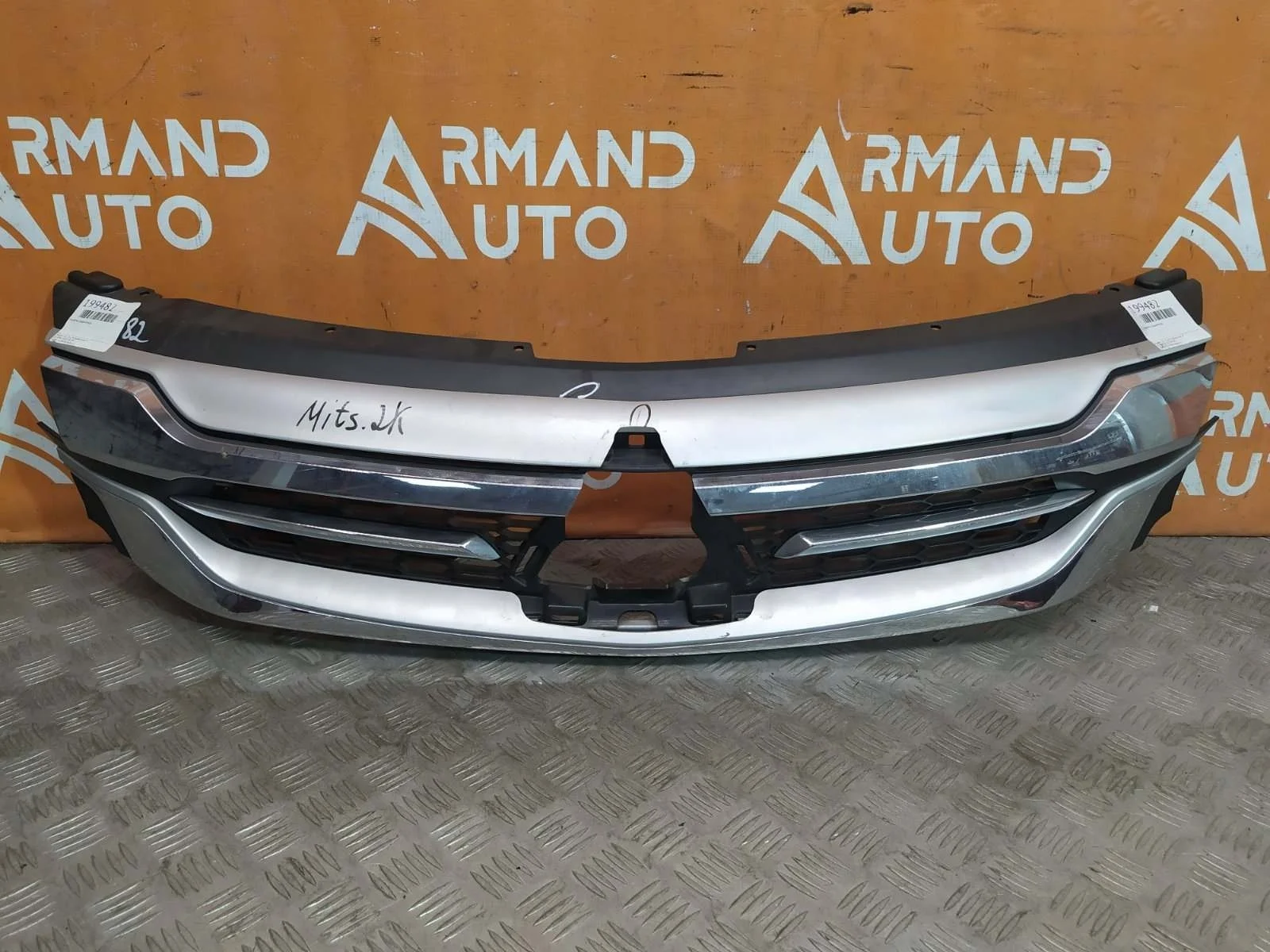 Решетка радиатора Mitsubishi Pajero Sport 2015-2021 3