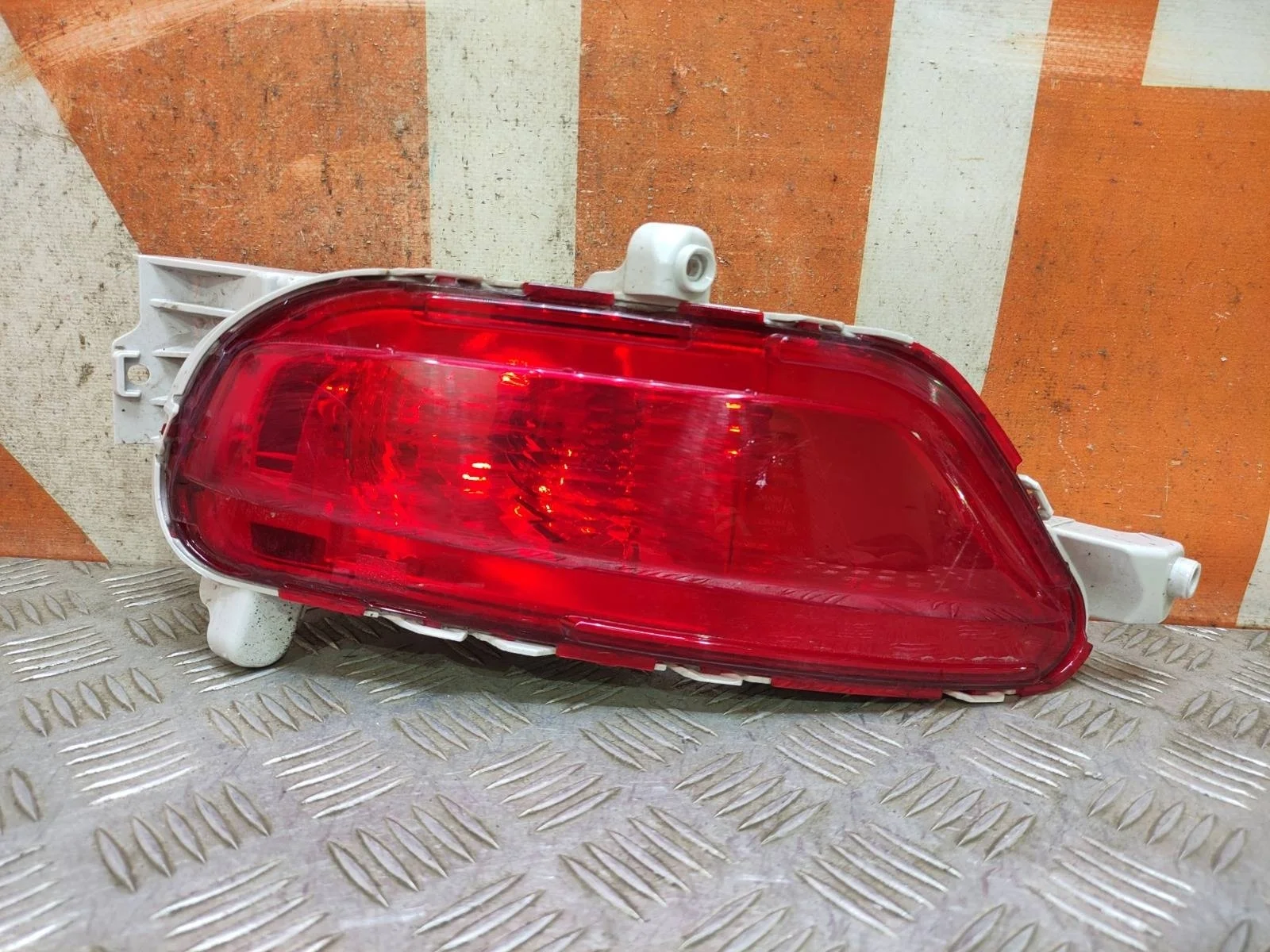 Фонарь противотуманный Mazda CX-5 2017-нв