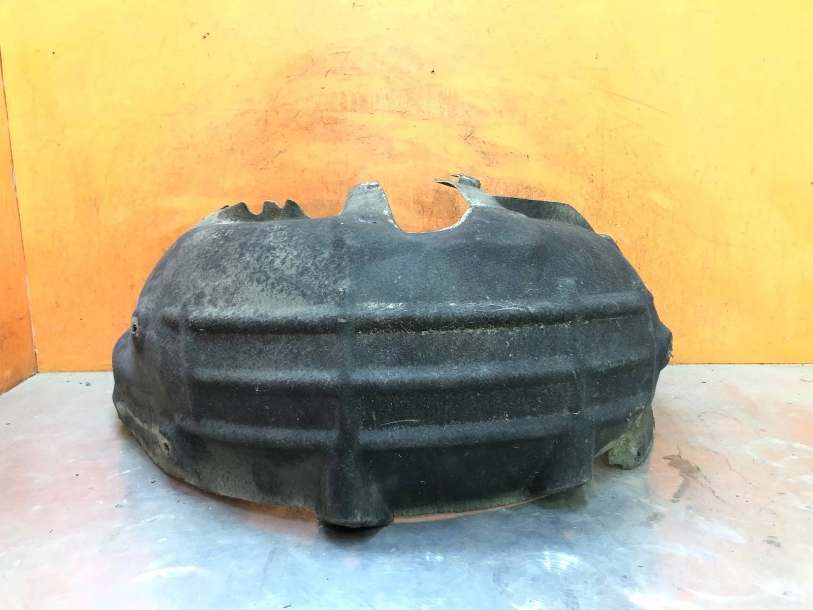 Подкрылок Audi Q5 2012-2017 8R