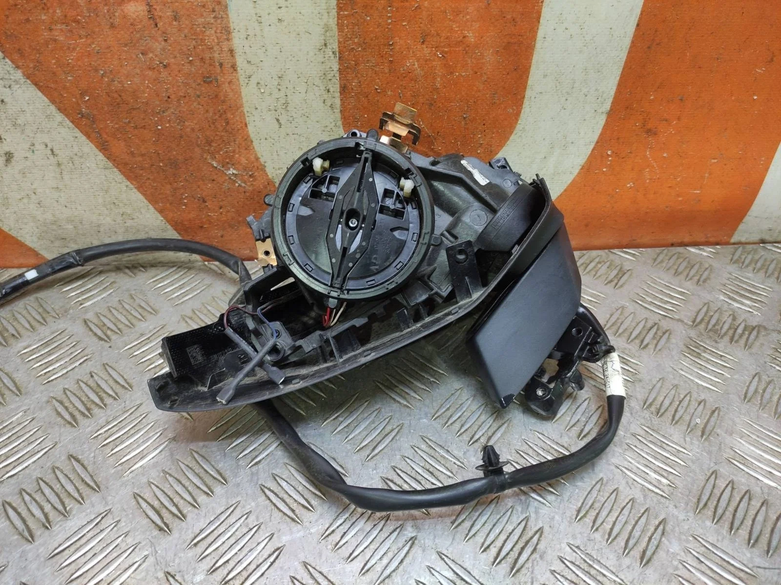 Зеркало AUDI A4 2015-нв B9