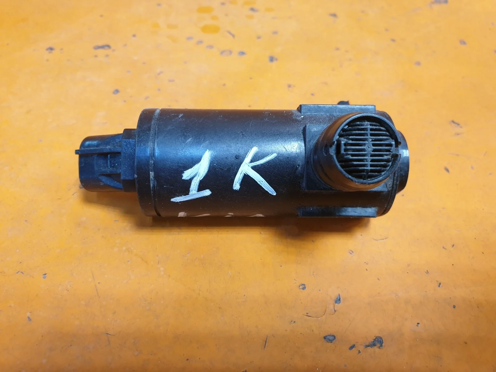 Насос стеклоомывателя Kia Cerato 2018-нв 4