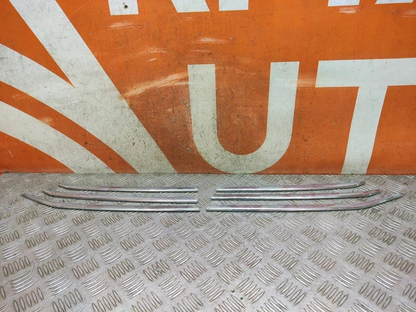 Накладка решетки радиатора Volkswagen Polo 2014-2020 5