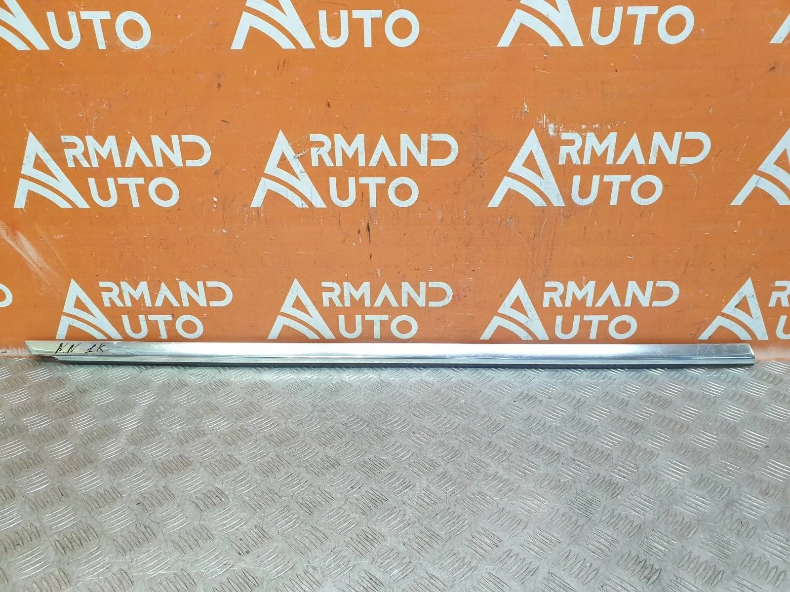 Молдинг стекла двери Mercedes -Class 2013-2020 W222