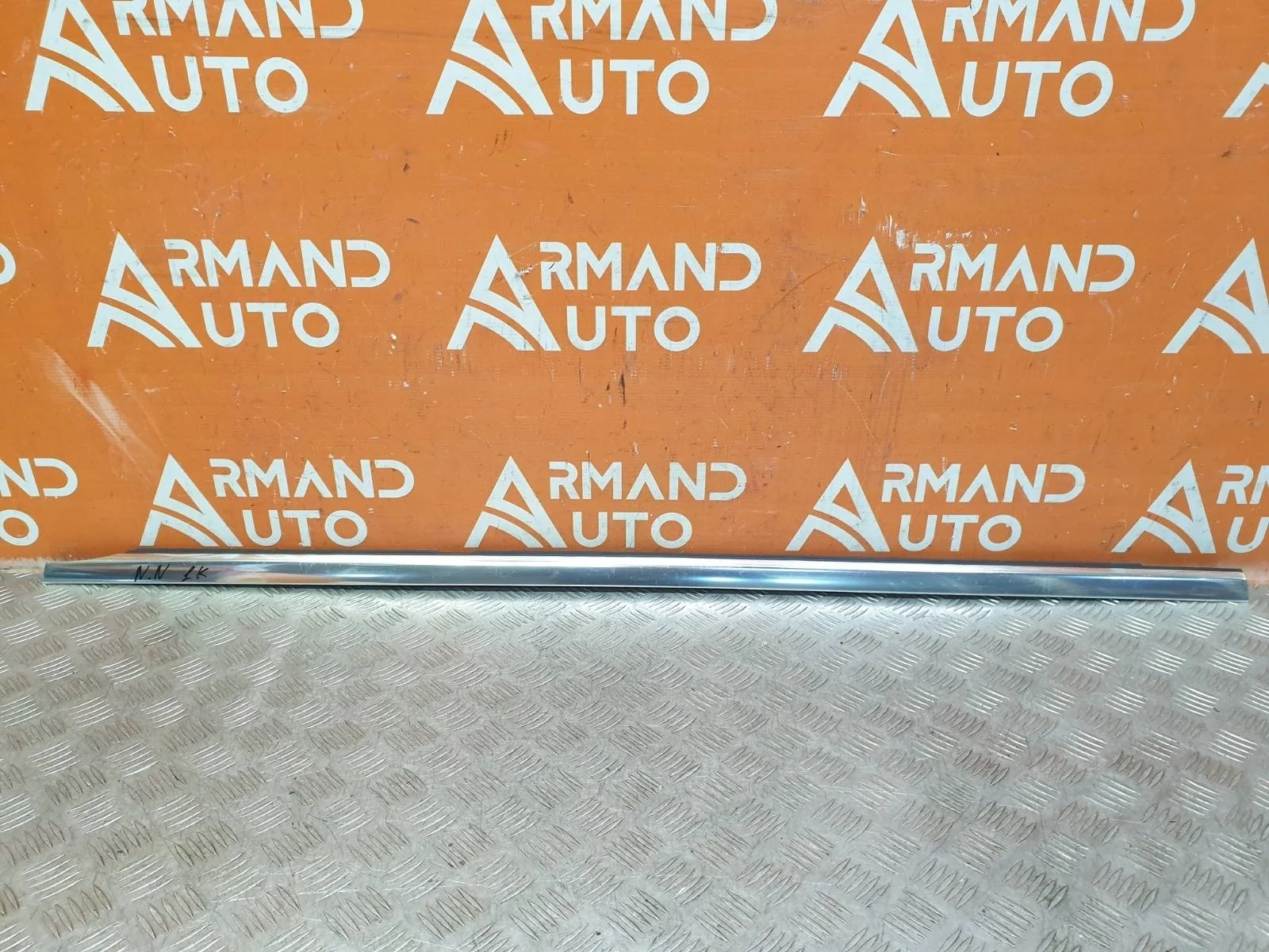 Молдинг стекла двери Mercedes -Class 2013-2020 W222