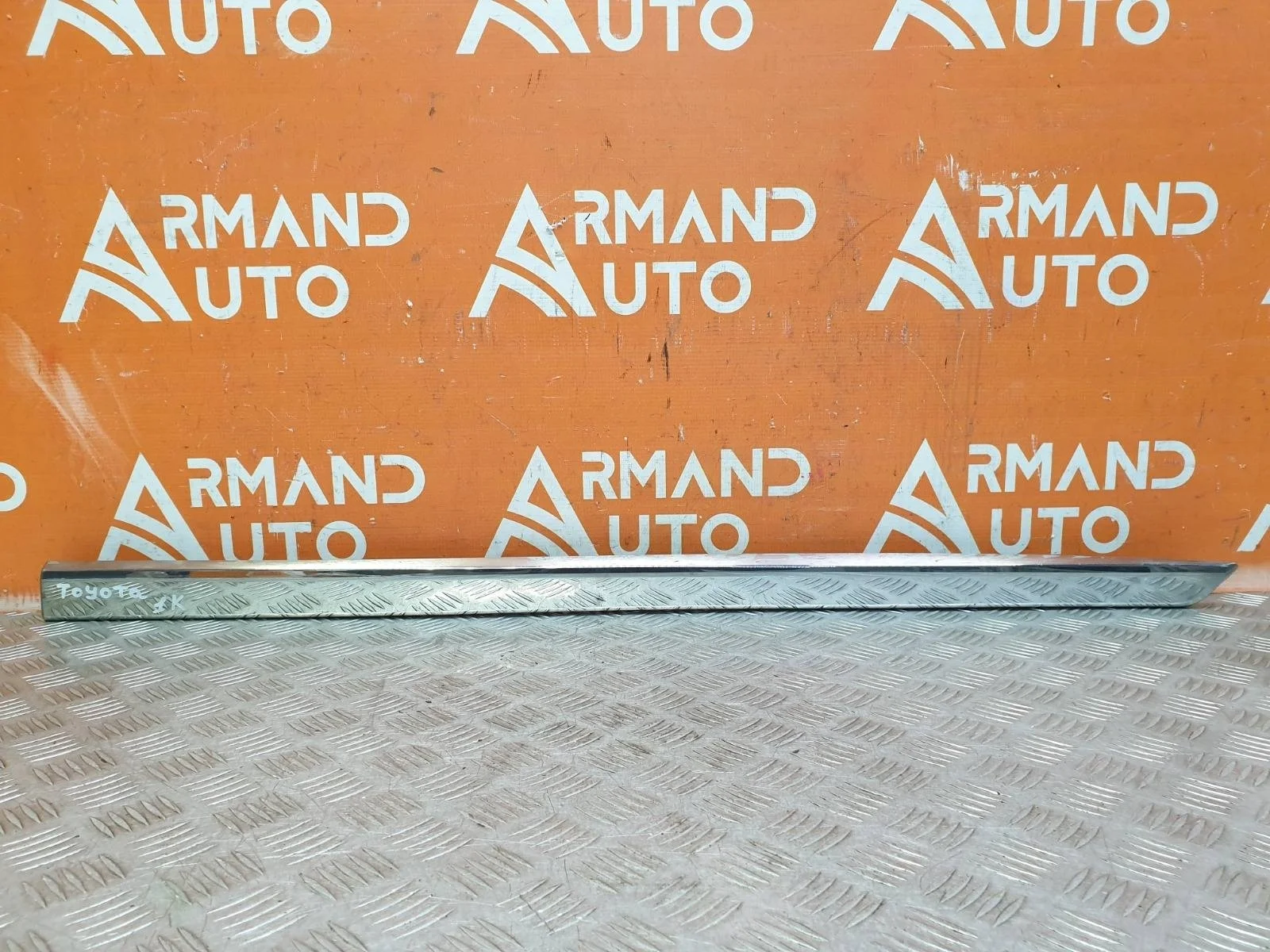 Молдинг двери toyota LAND CRUISER 2015-2021 200