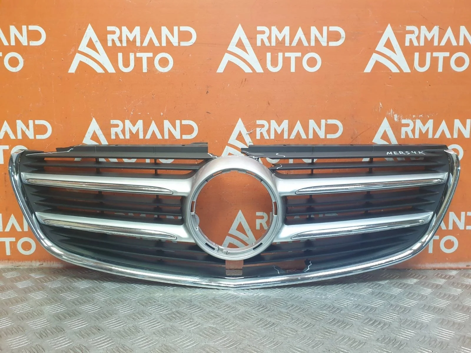 Решетка радиатора Mercedes V-Class 2014-2019 W447