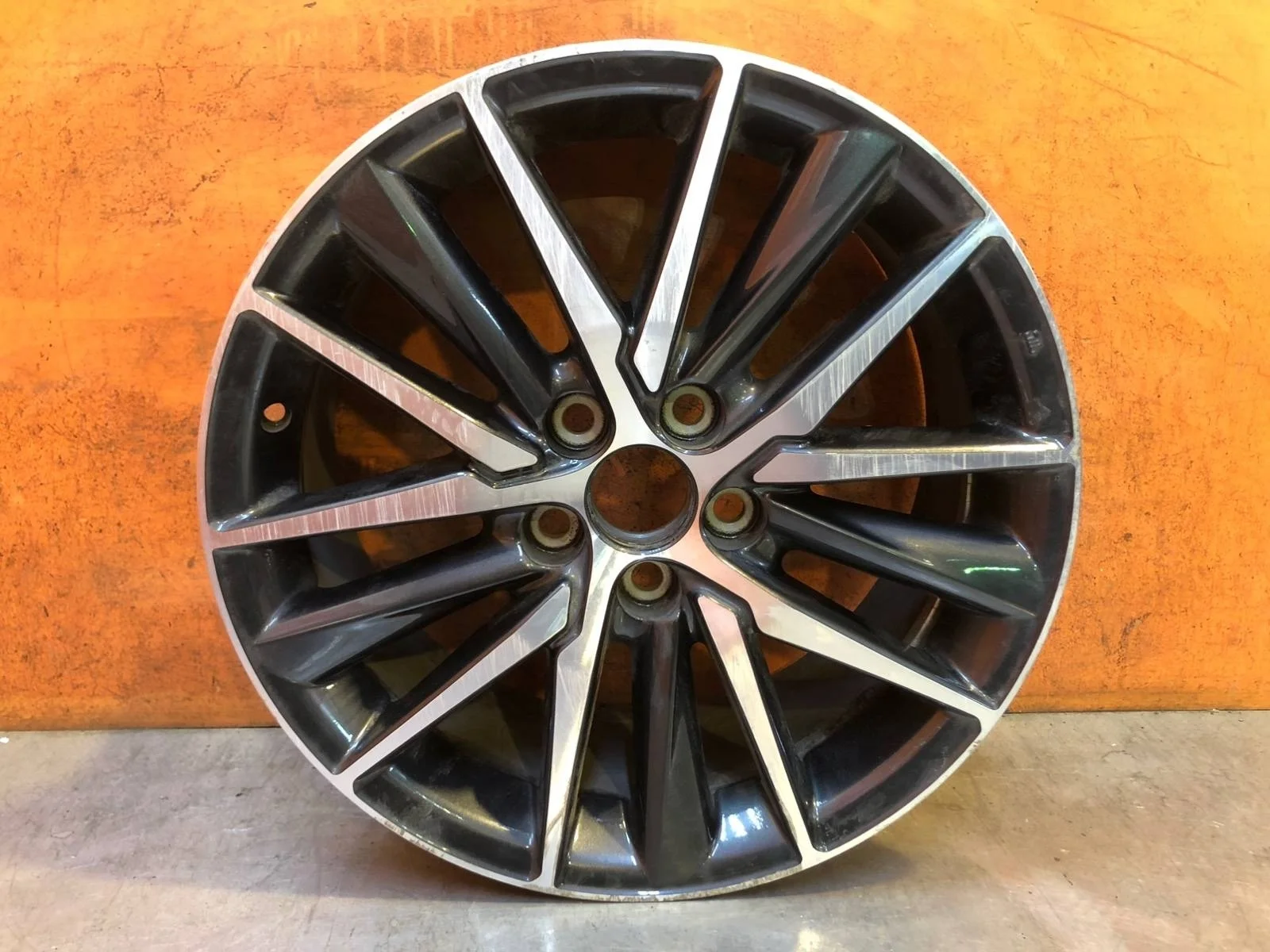 Диск колёсный r18 Toyota Camry XV70