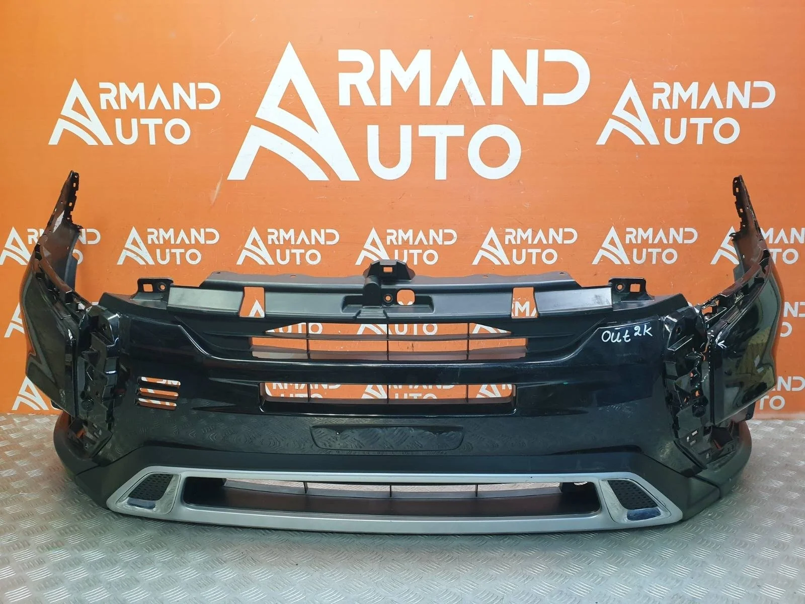 Бампер MItsubishi outlander 2018-нв 3