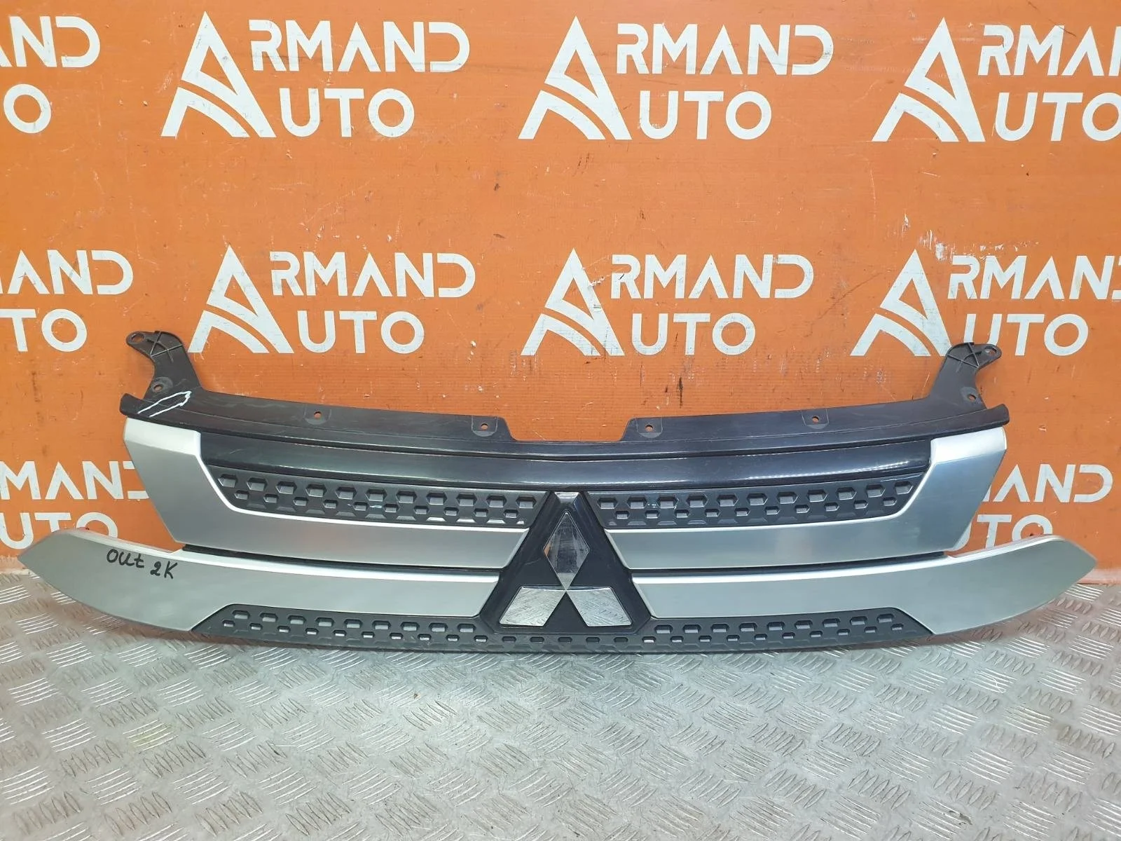 Решетка радиатора MItsubishi Outlander 2018-нв 3