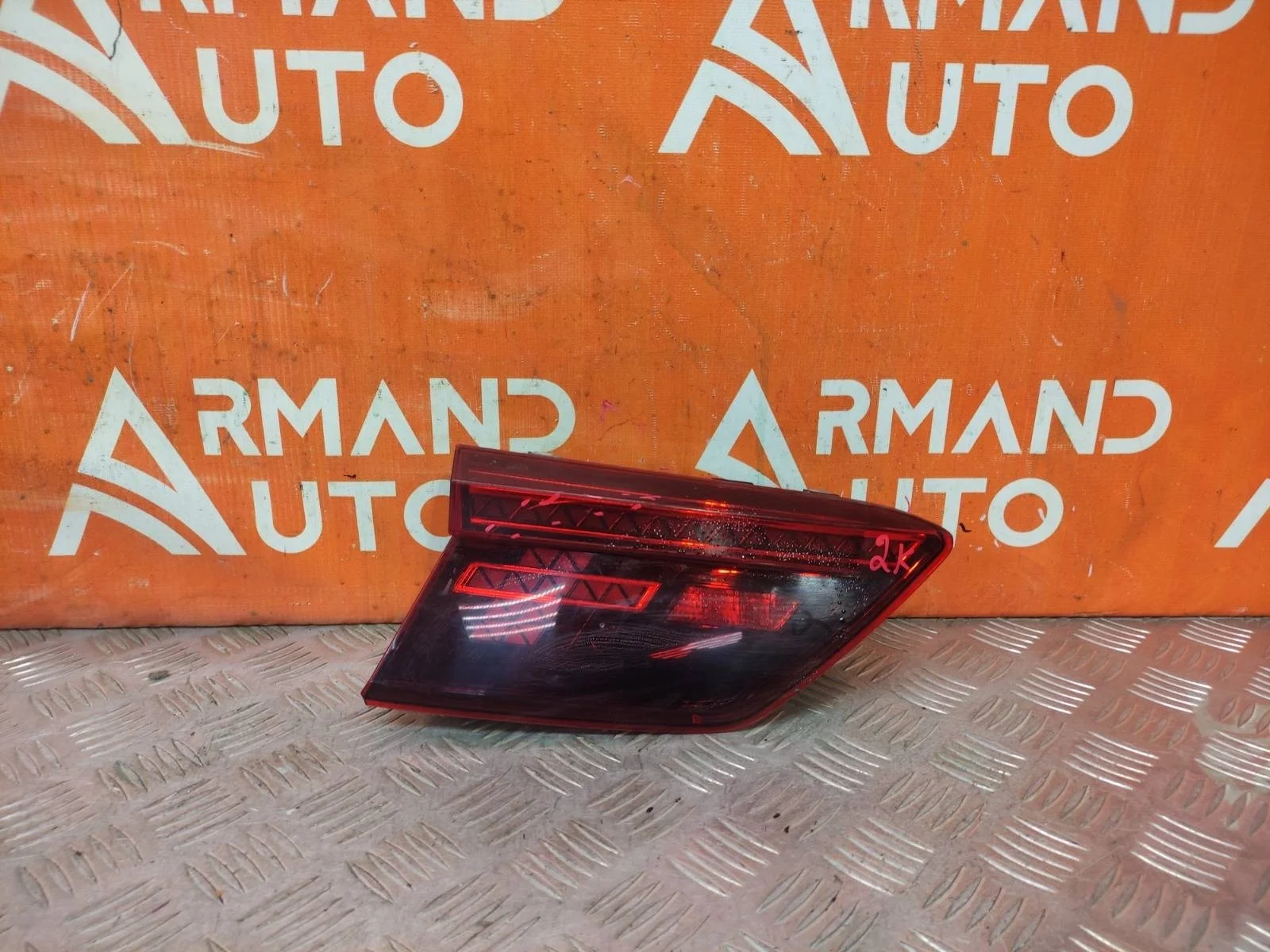 Фонарь внутренний Volkswagen Tiguan 2016-нв