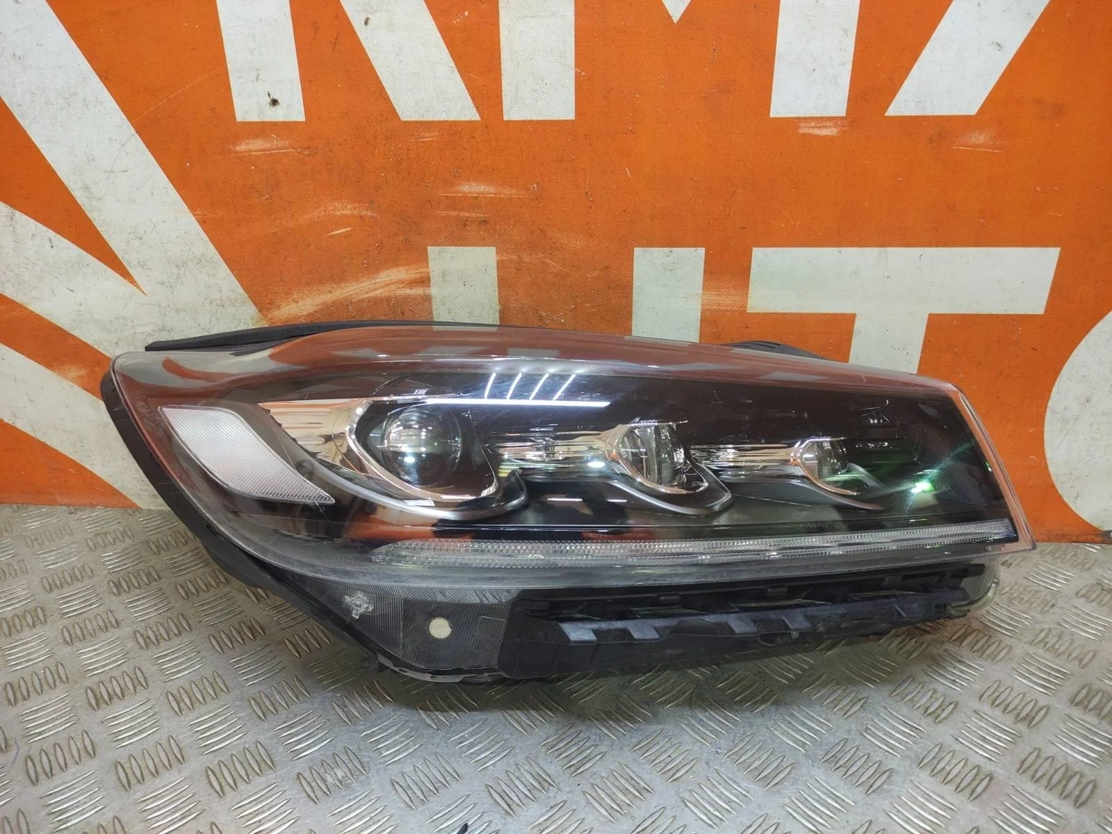 Фара KIA Sorento 2017-2020 3 Prime UM