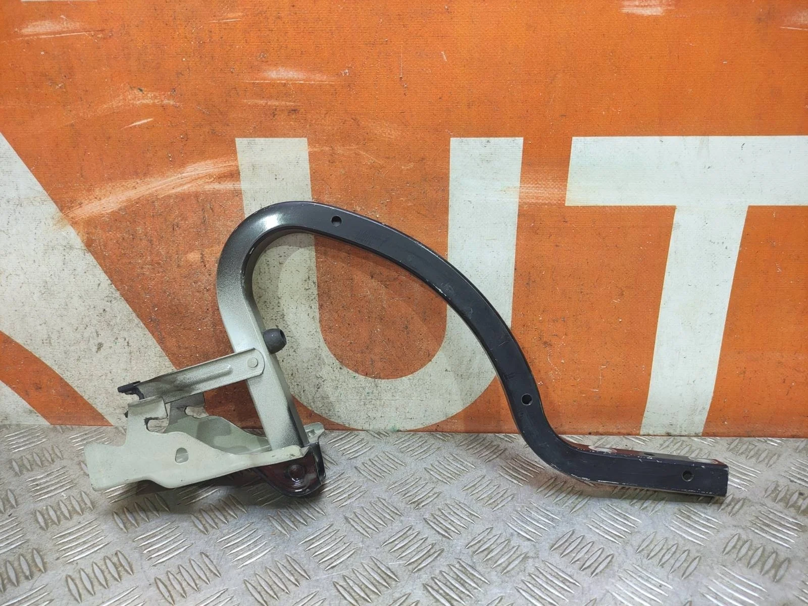 Петля крышки багажника Kia Optima 2015-2020 4 JF