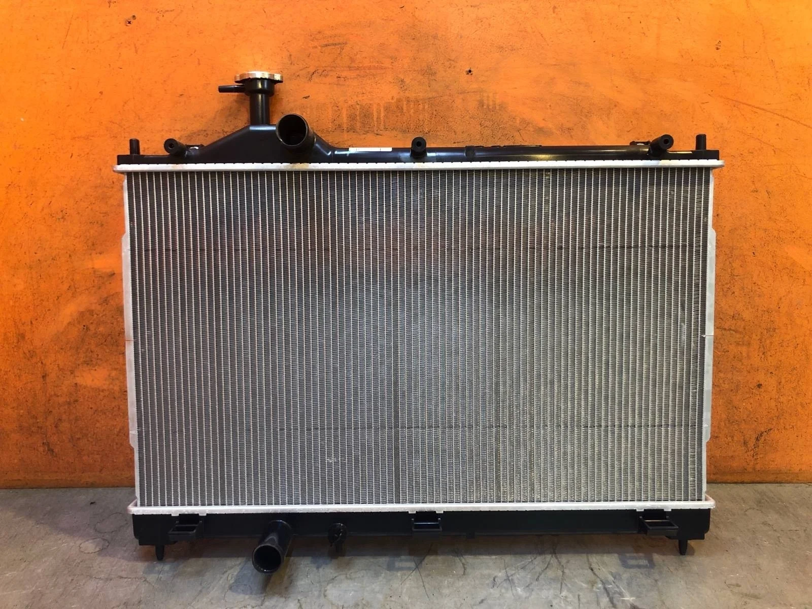 Радиатор двигателя (двс) MItsubishi Outlander 2012-нв 3