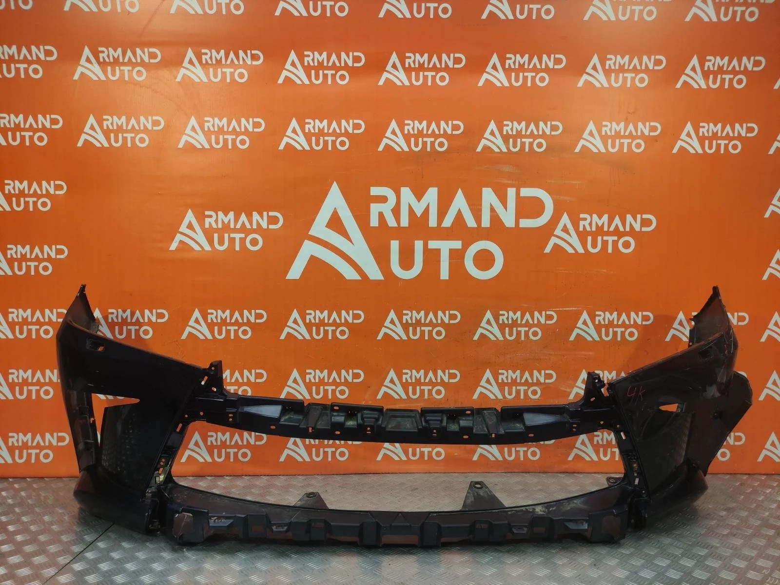 Бампер LEXUS LX 2015-2023 URJ200