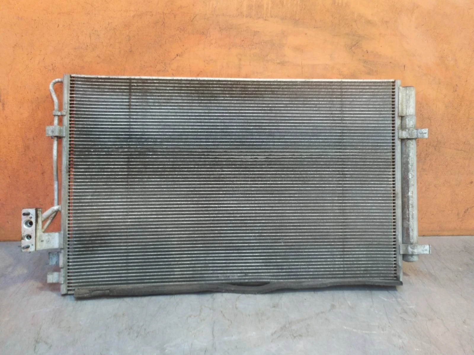 Радиатор кондиционера Kia Sorento 2009-2012 XM