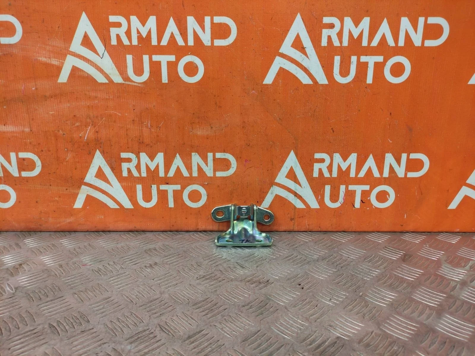 Петля двери верхняя Kia Sportage 2010-2016 3 SL