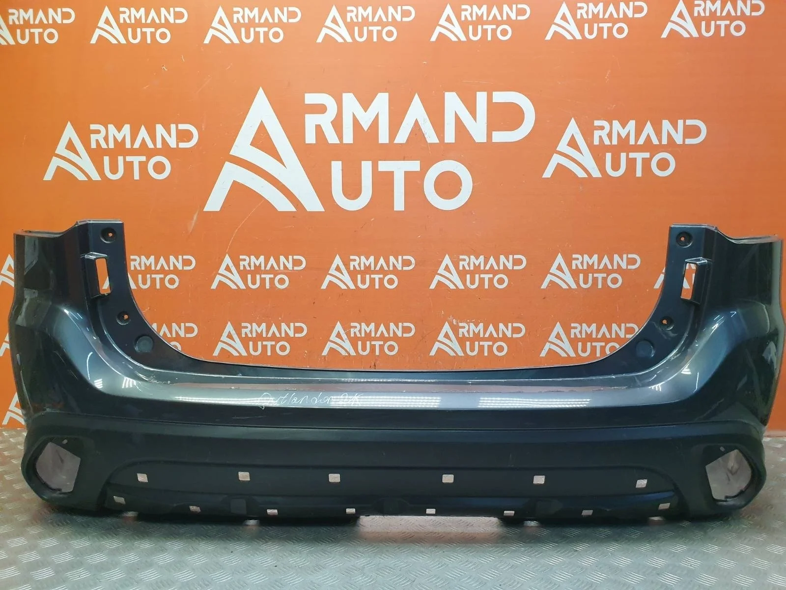 Бампер Mitsubishi Outlander 2018-нв 3