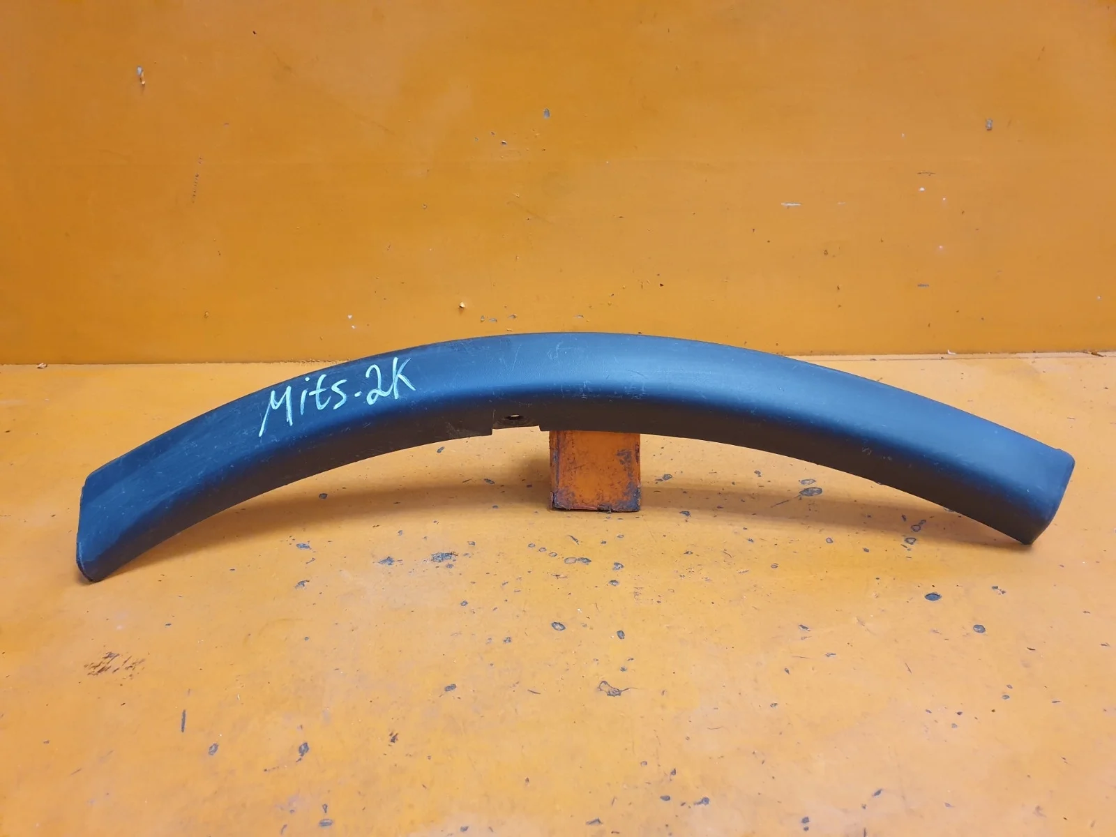 Расширитель бампера Mitsubishi Outlander 2014-2018 3