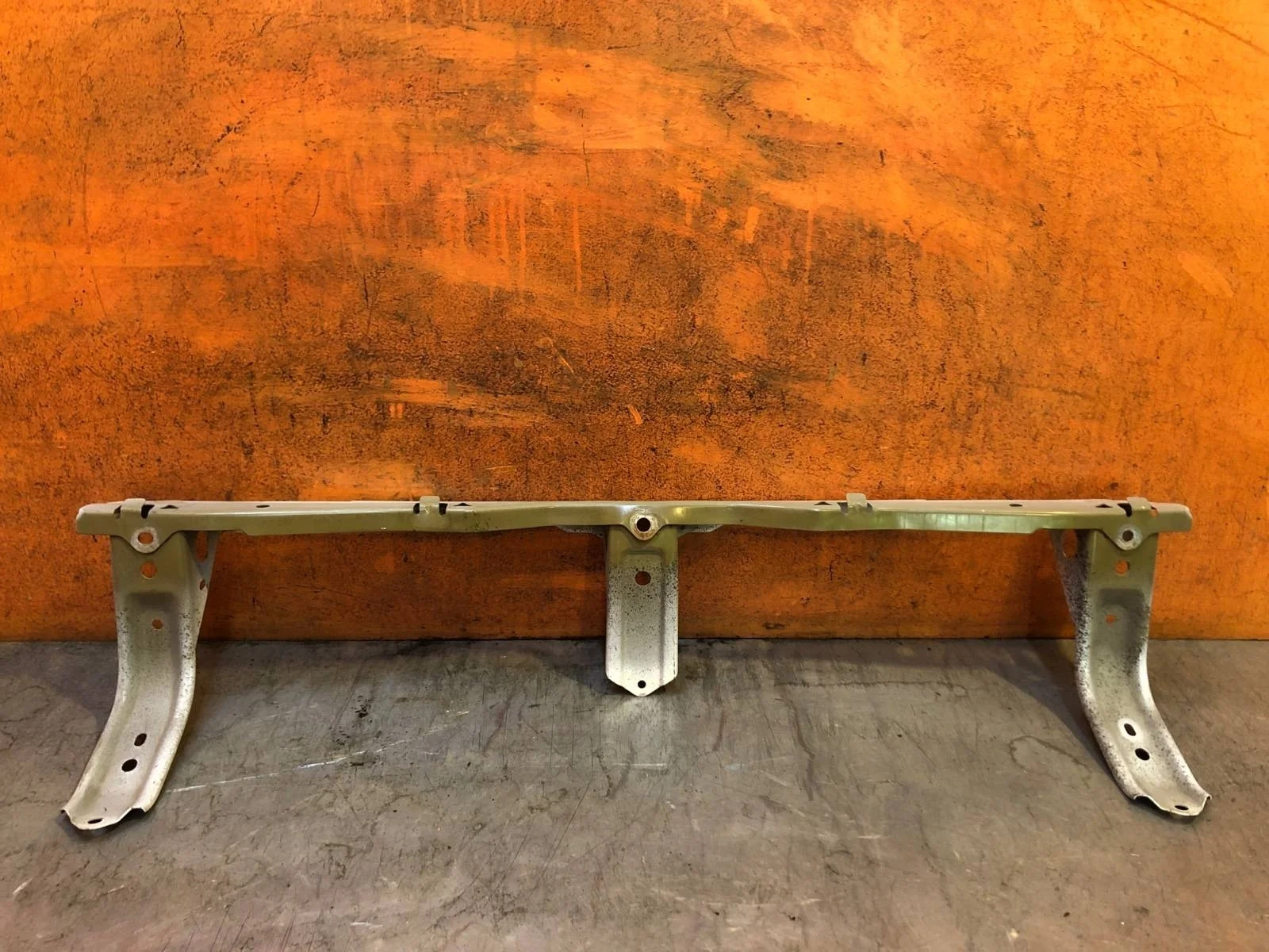 Усилитель бампера MItsubishi Pajero Sport 2015-2021 3