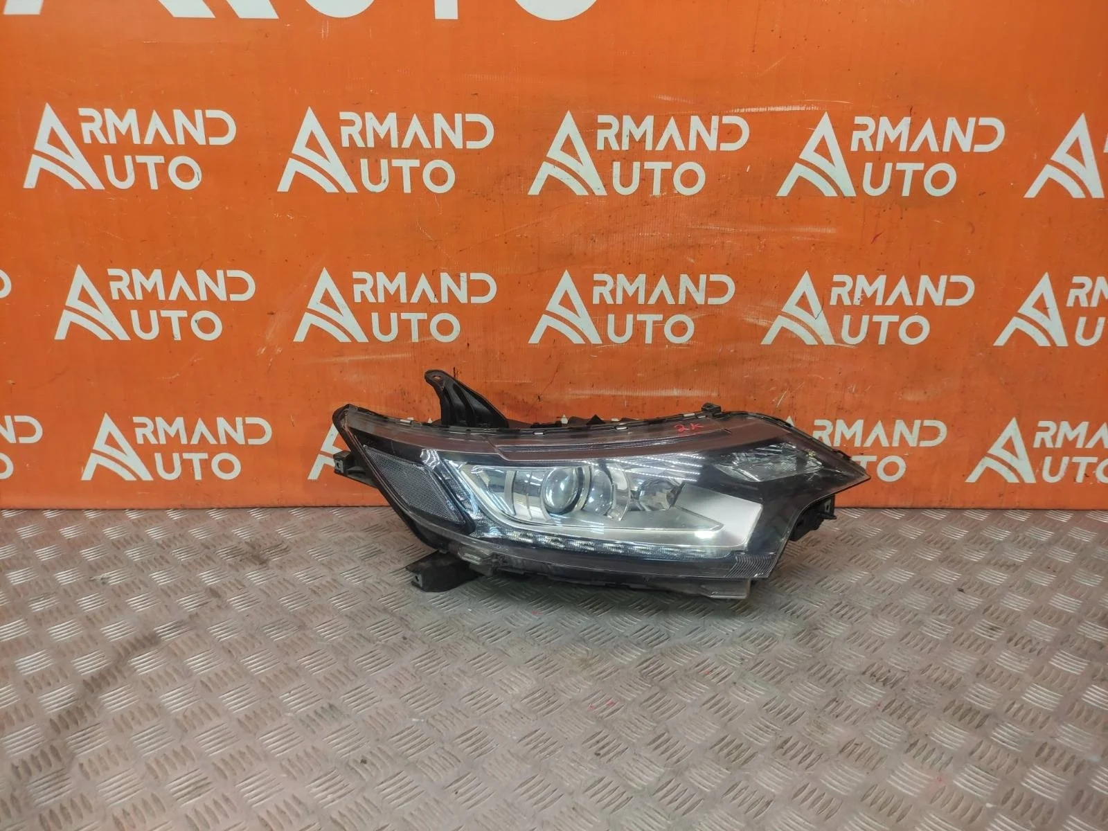 Фара MItsubishi Outlander 2015-нв 3