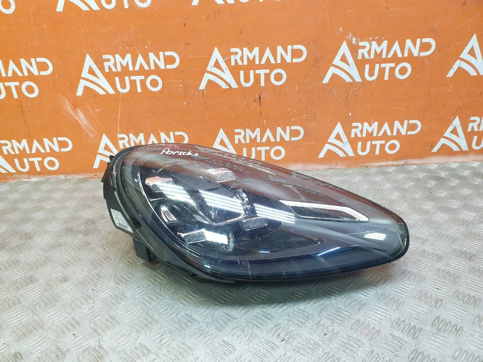 Фара Porsche Cayenne 2014-2018 958
